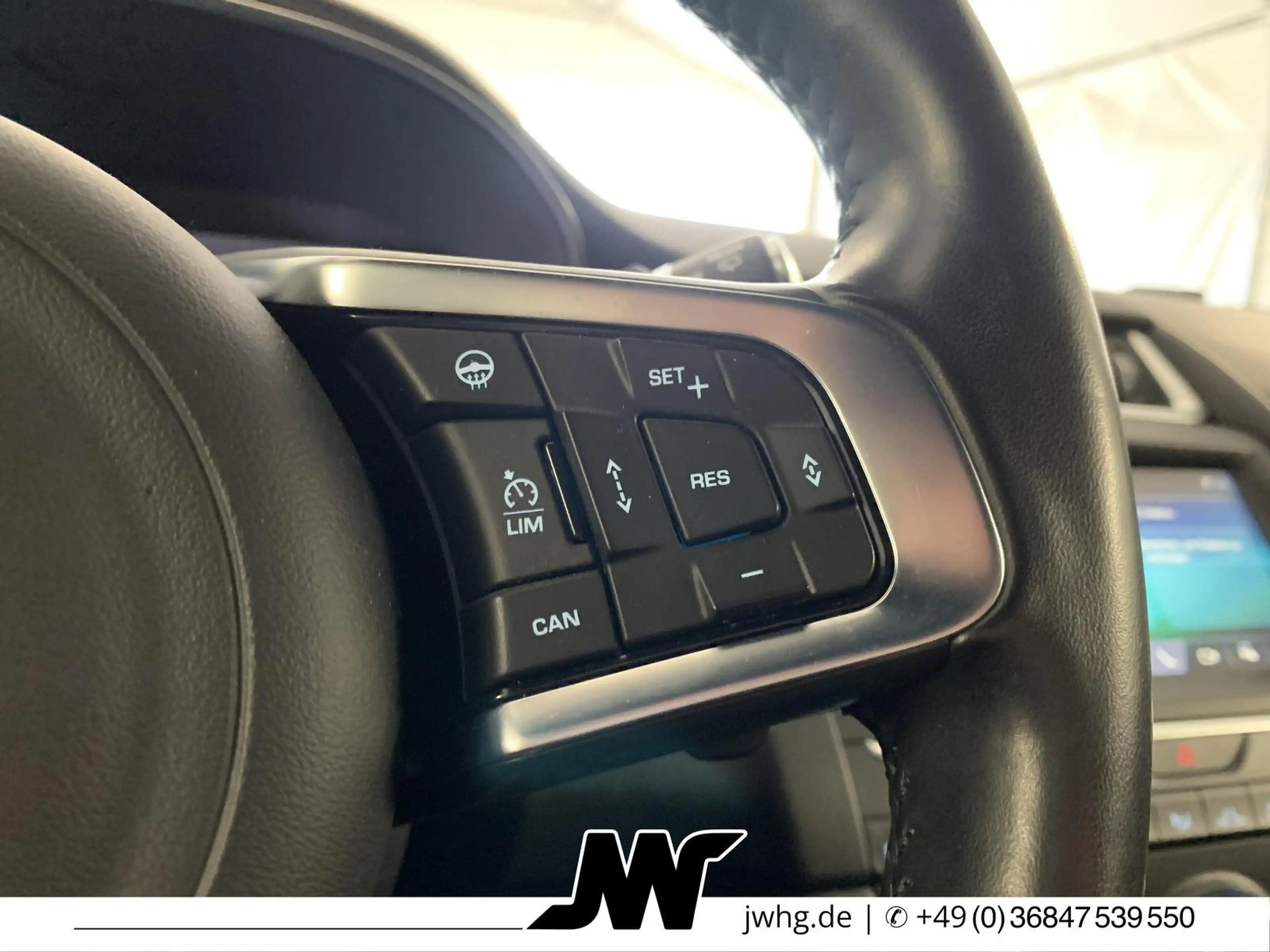 Jaguar E-Pace R-Dynamic SE AWD ACC/BLACK/DIGITAL/CARPLA — photo 8