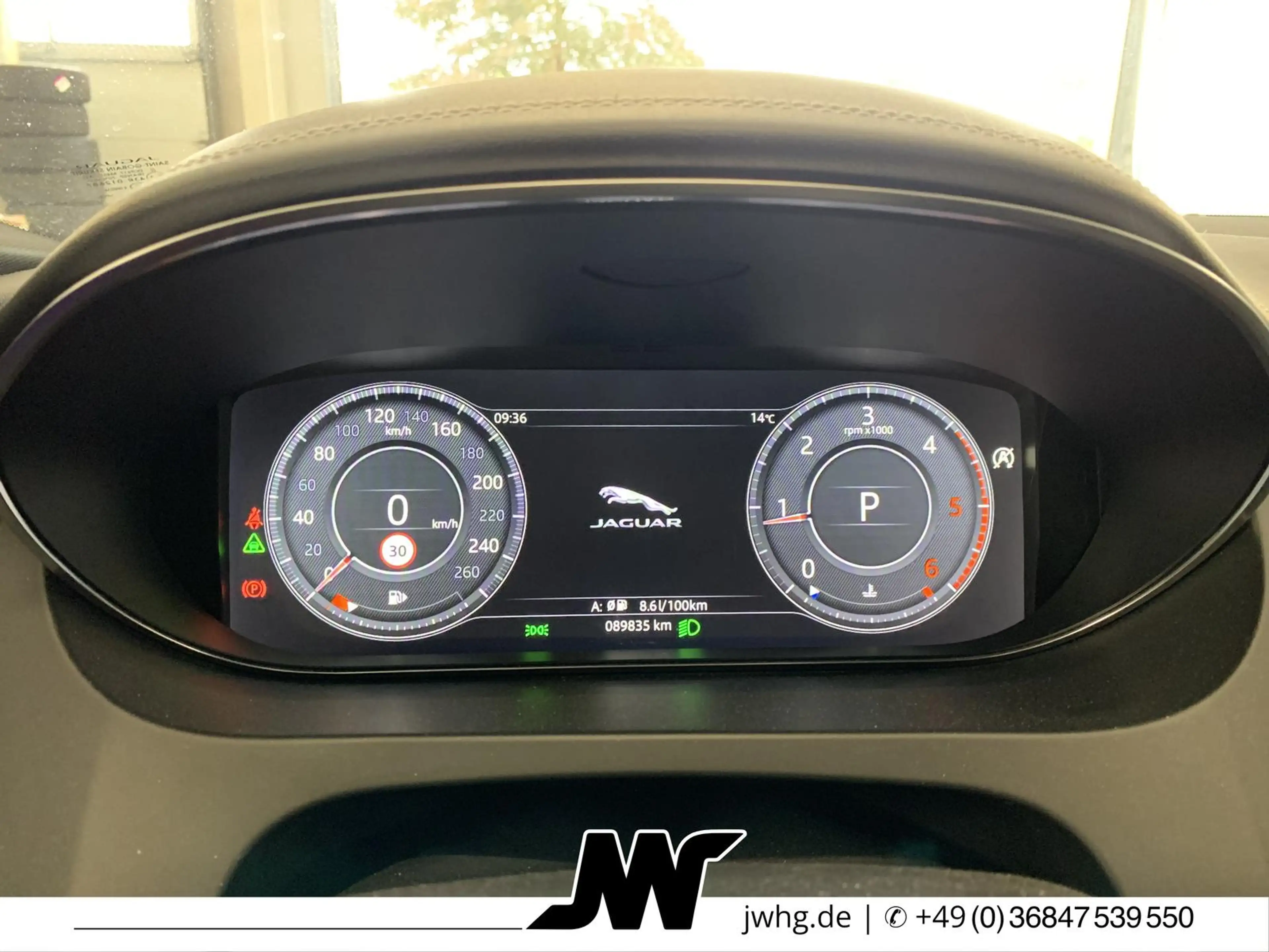 Jaguar E-Pace R-Dynamic SE AWD ACC/BLACK/DIGITAL/CARPLA — photo 9