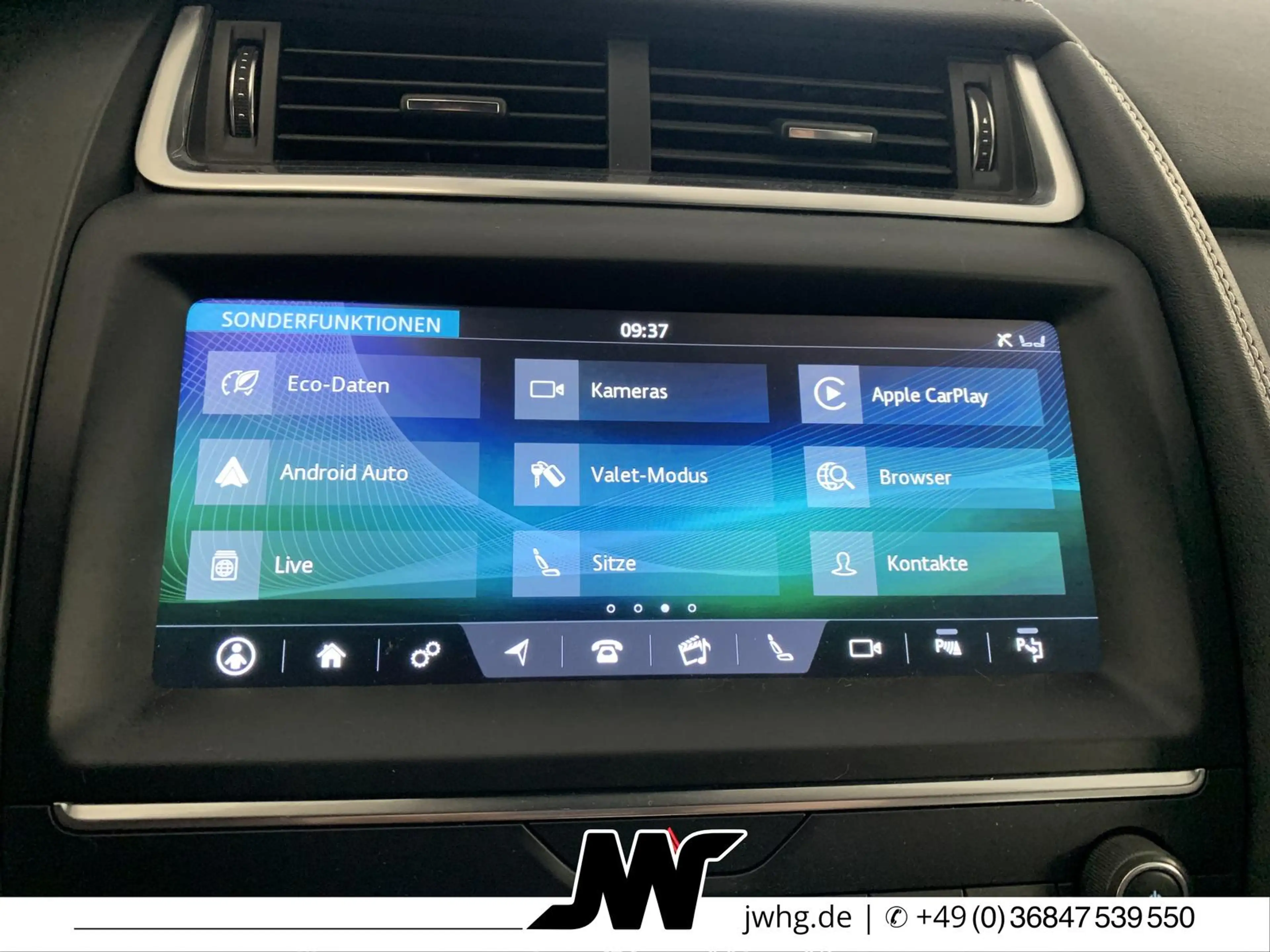 Jaguar E-Pace R-Dynamic SE AWD ACC/BLACK/DIGITAL/CARPLA — photo 13