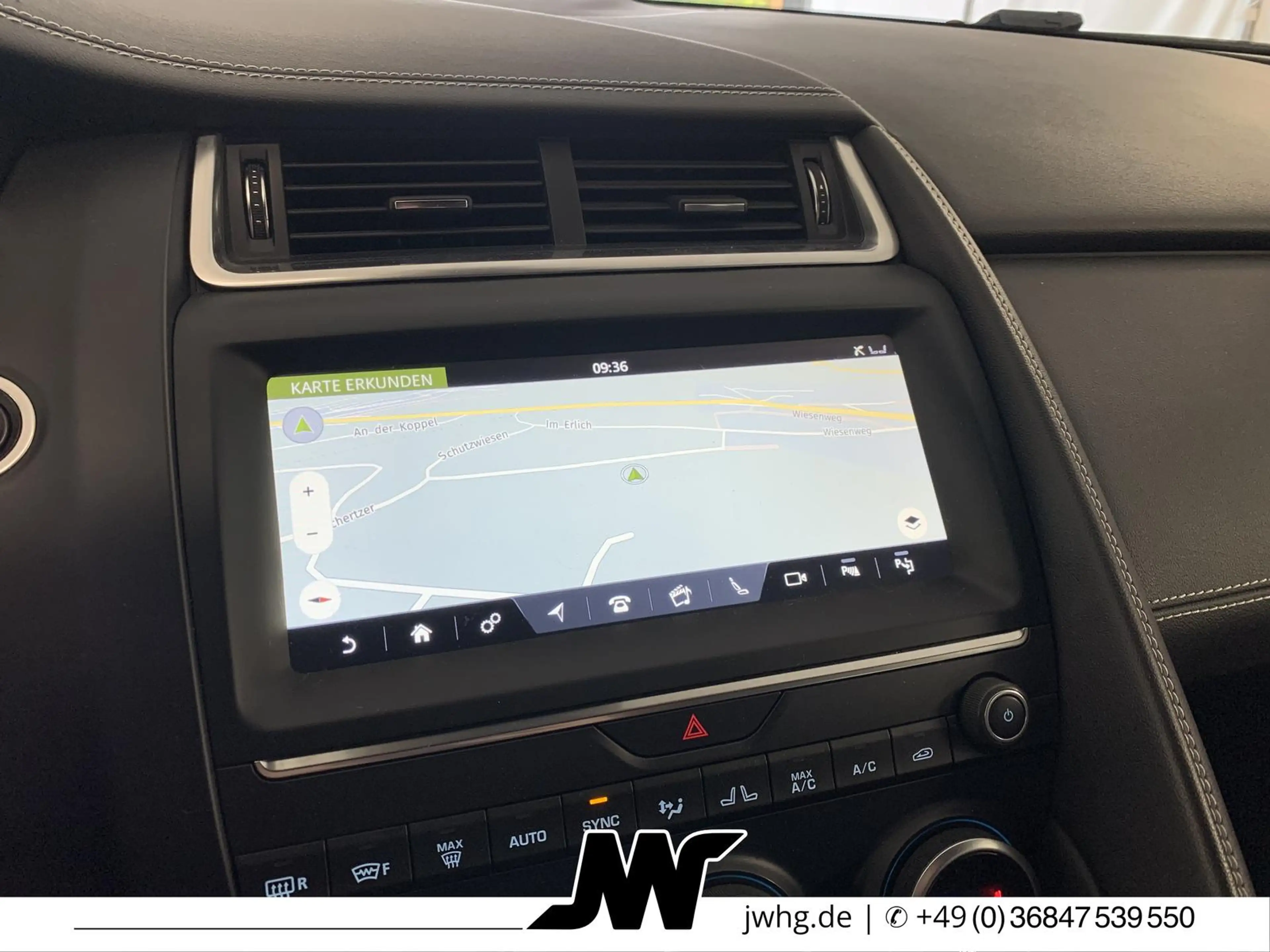 Jaguar E-Pace R-Dynamic SE AWD ACC/BLACK/DIGITAL/CARPLA — photo 10