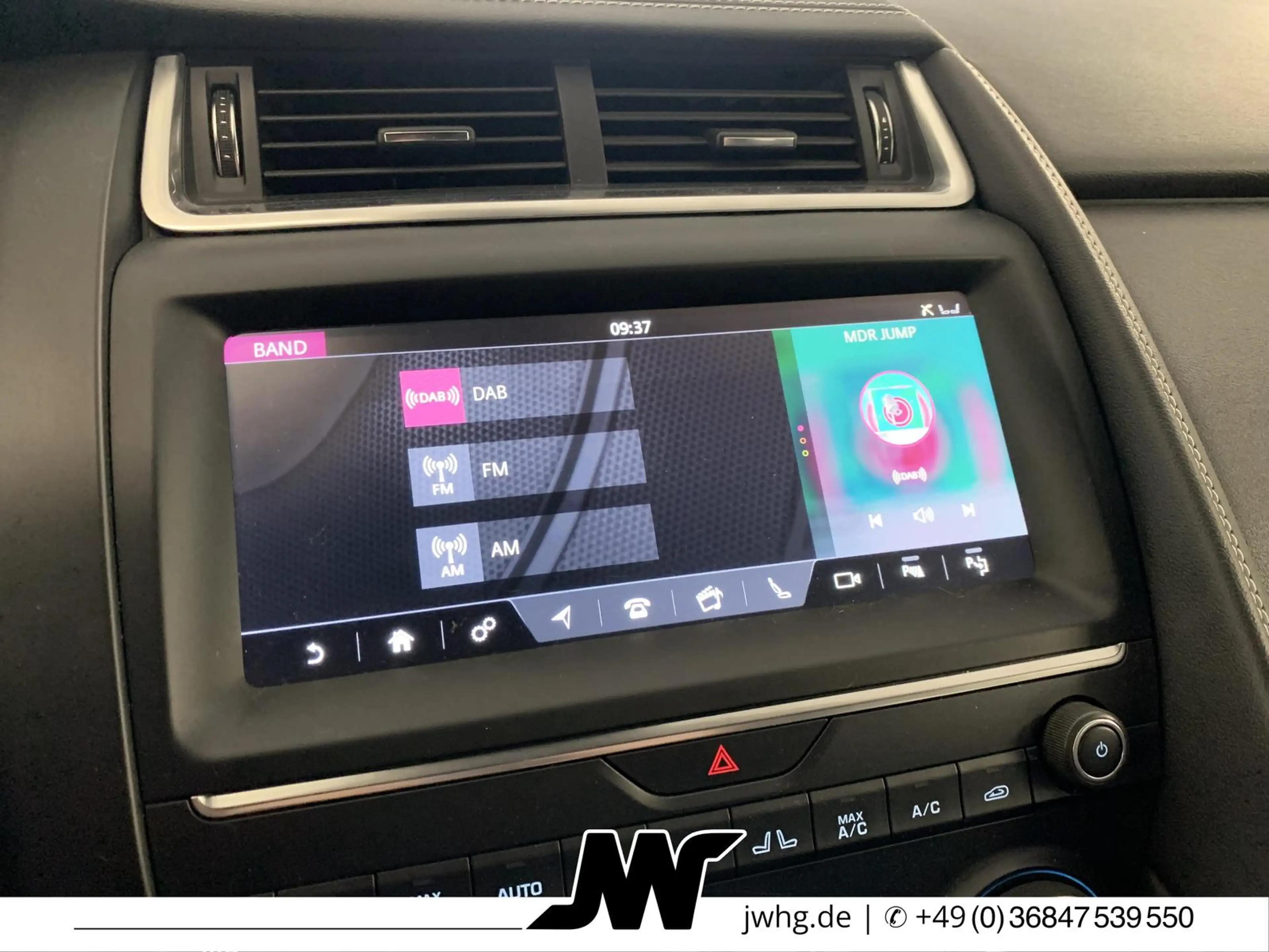 Jaguar E-Pace R-Dynamic SE AWD ACC/BLACK/DIGITAL/CARPLA — photo 12