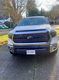 4x4 Crewmax SR5 Plus 5.7L