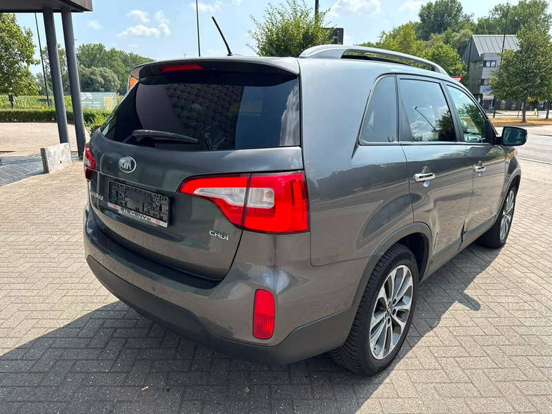 Kia Sorento Sorento 2.2 CRDi 4WD Premium 7 PL — photo 6