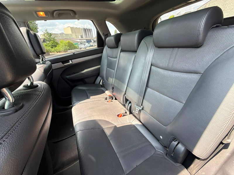 Kia Sorento Sorento 2.2 CRDi 4WD Premium 7 PL — photo 13