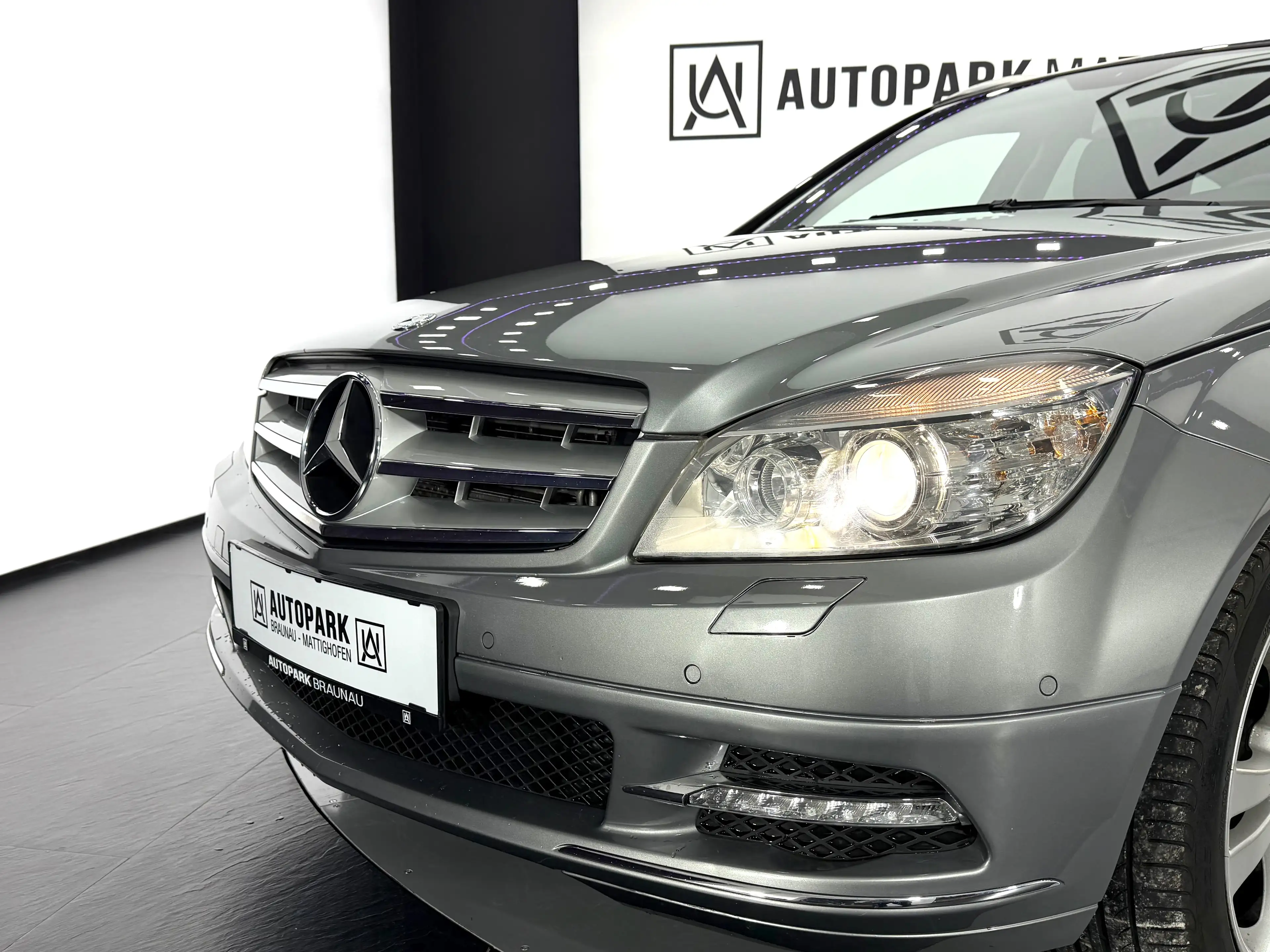 Mercedes-Benz C 350 T CDI Avantgarde 4Matic Aut *AHK*NAVI* — photo 11