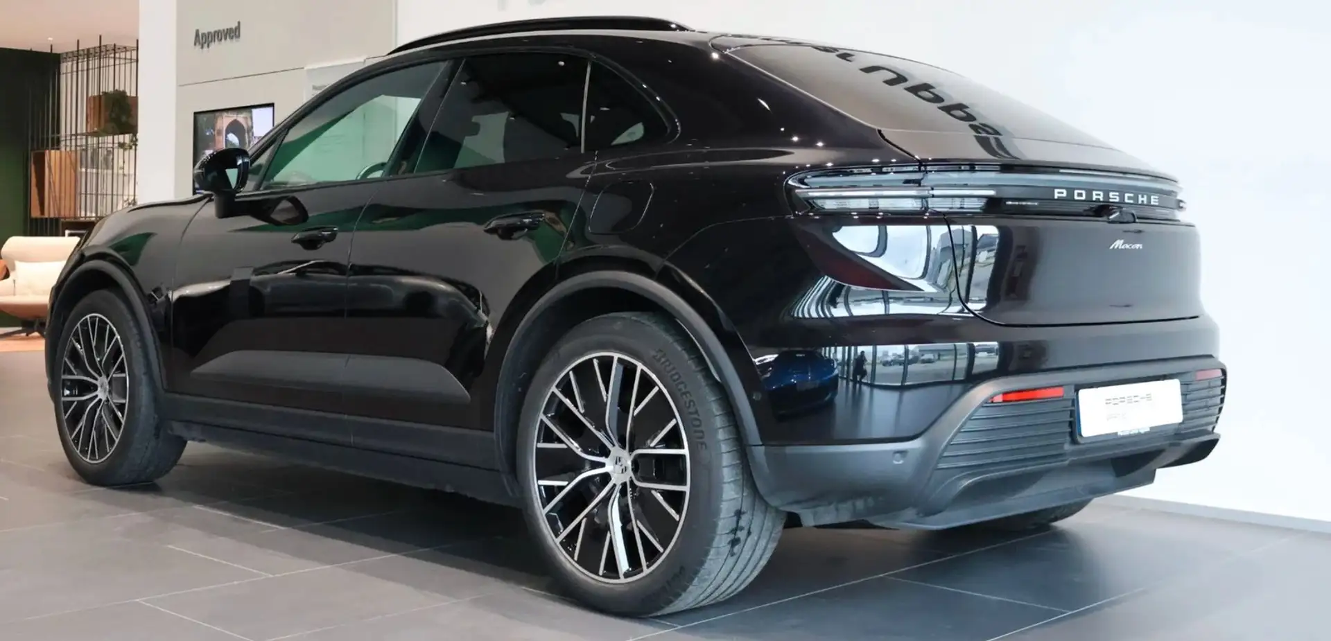 Porsche Macan Electric Noir - 2