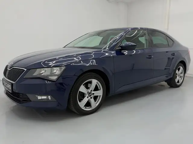 Skoda Superb Lim. 2.0 TDI DSG 4X4|1.Hand|Einpark|AC-Au