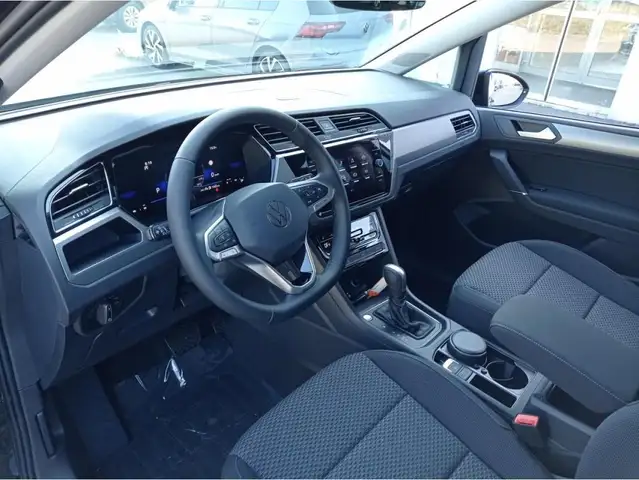 Volkswagen Touran view 7