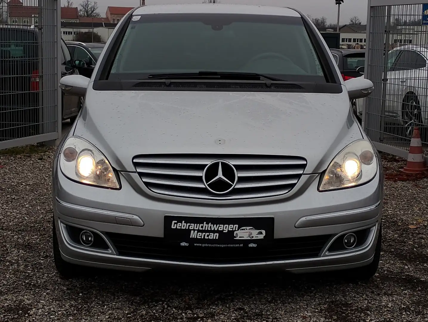 Mercedes-Benz B 180 CDI Grau - 2