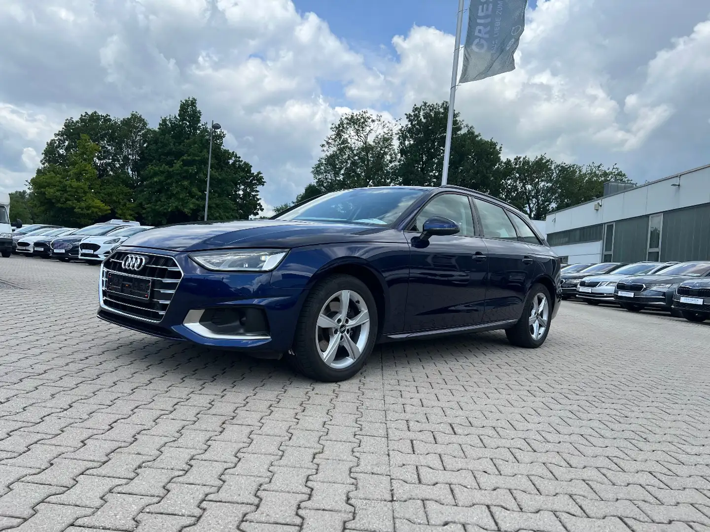 Audi A4 Avant 35 TDI advanced *LED Navi AHK Sitzh. DAB Blau - 1