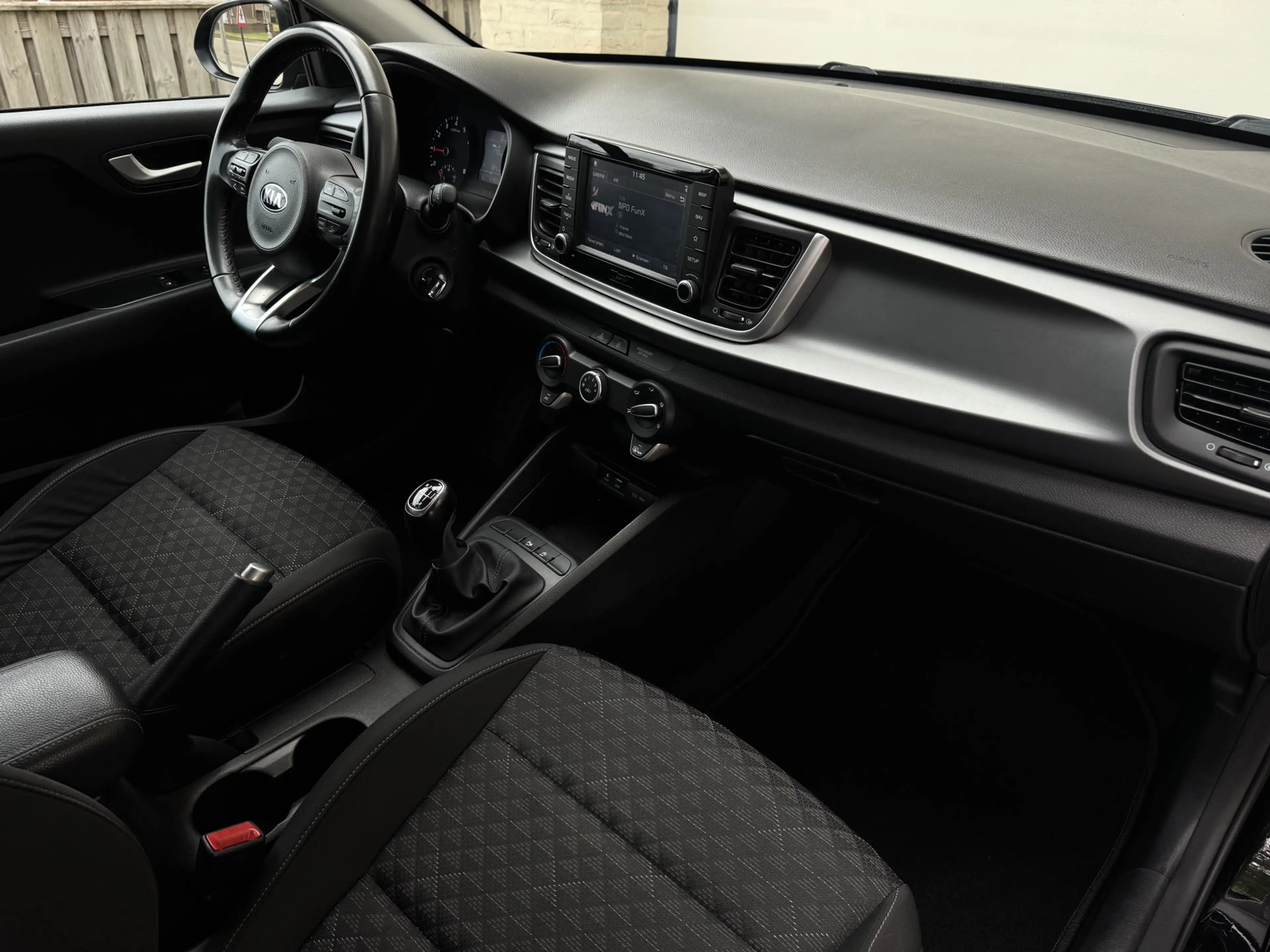 Kia Rio 1.0 TGDI ComfortPlusLine Navi Carplay Camera Cruis — photo 6