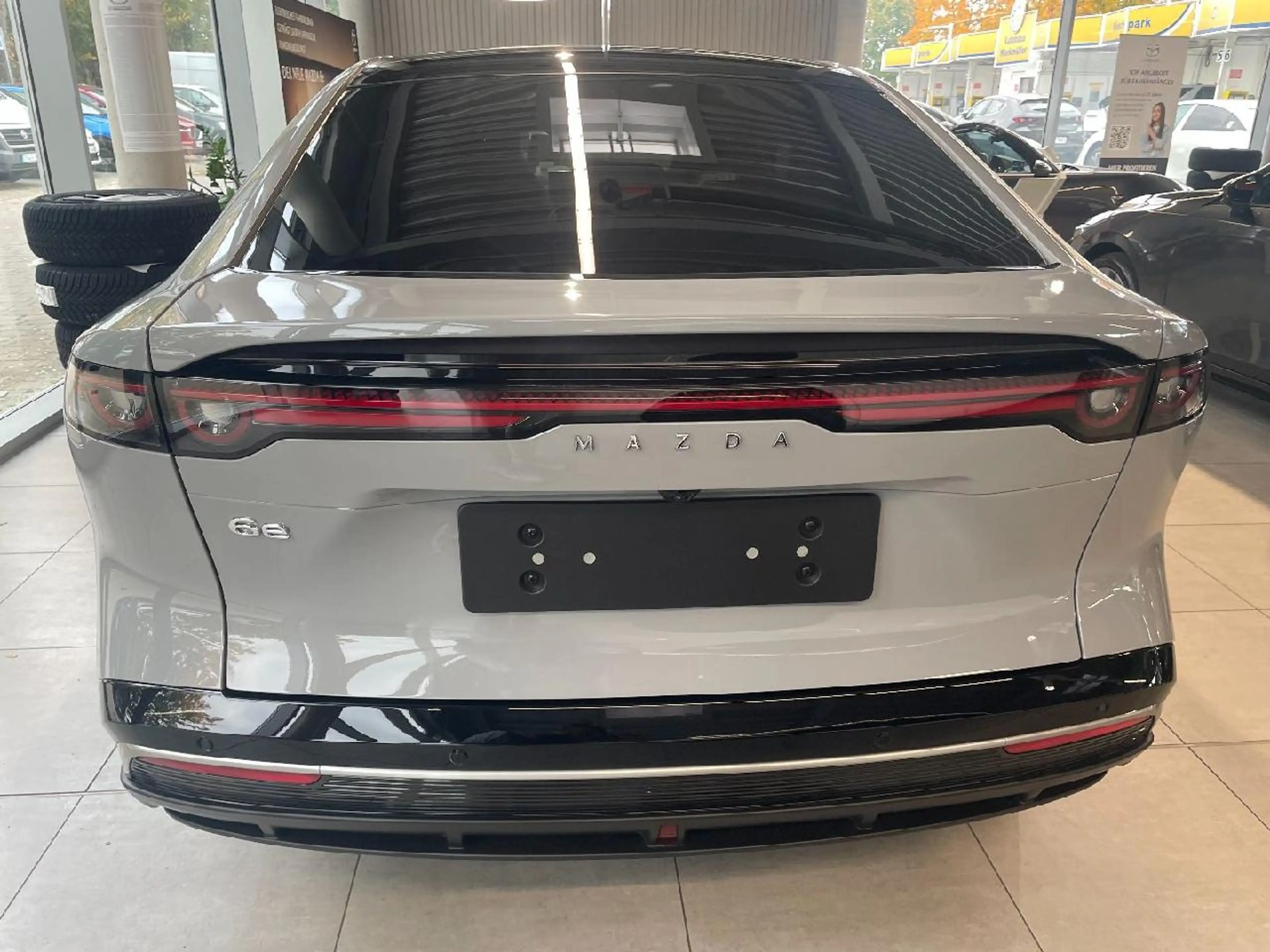 Mazda 6e 190 kW EV Takumi Plus — photo 4