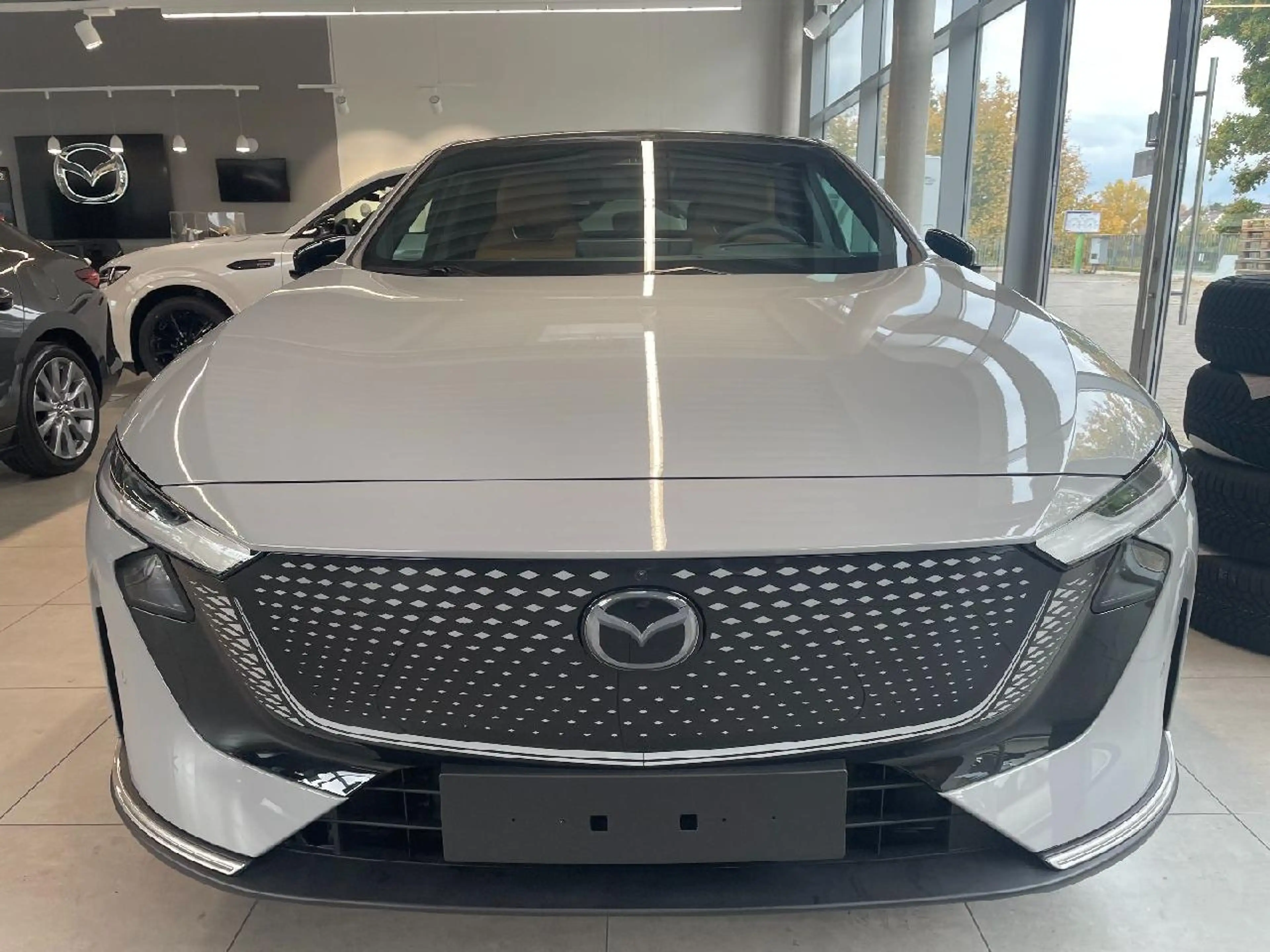 Mazda 6e 190 kW EV Takumi Plus — photo 2