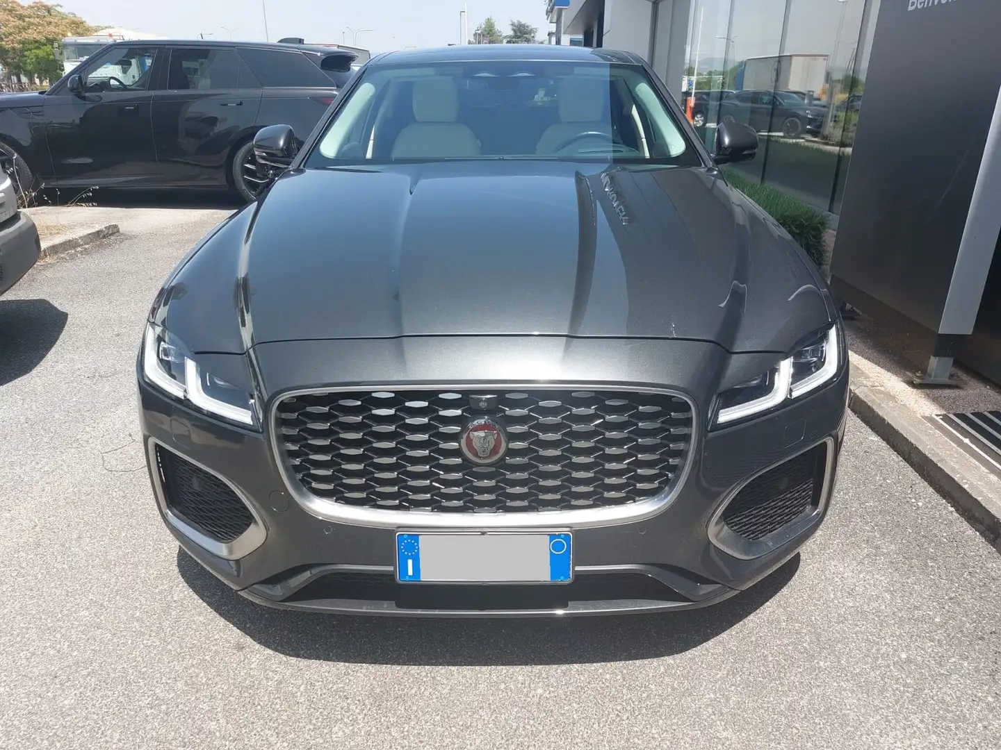 Jaguar XF 2.0 D 204 CV AWD aut. SE - 2