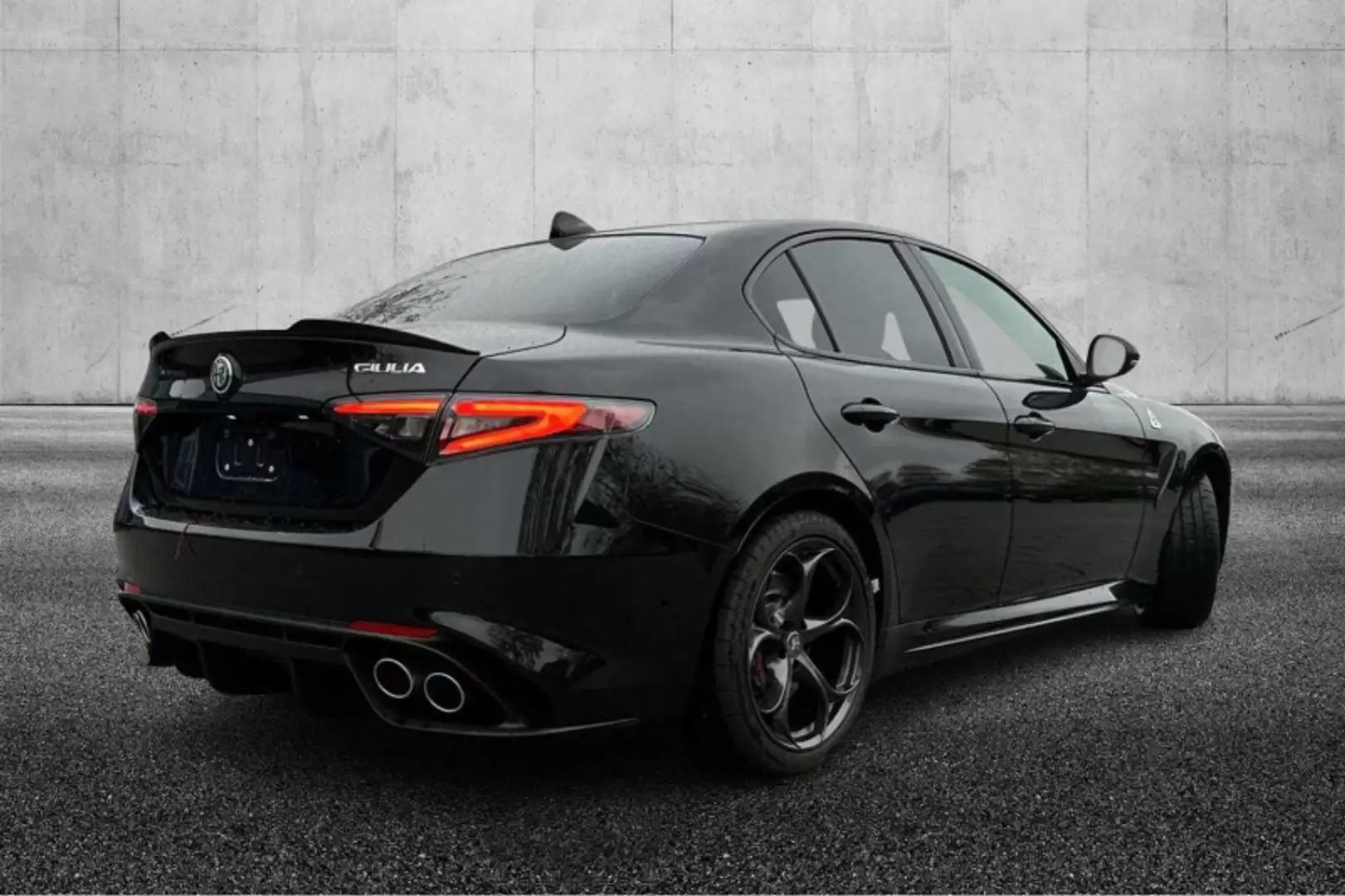 Alfa Romeo Giulia 2.9 T V6 AT8 Quadrifoglio Nero - 2