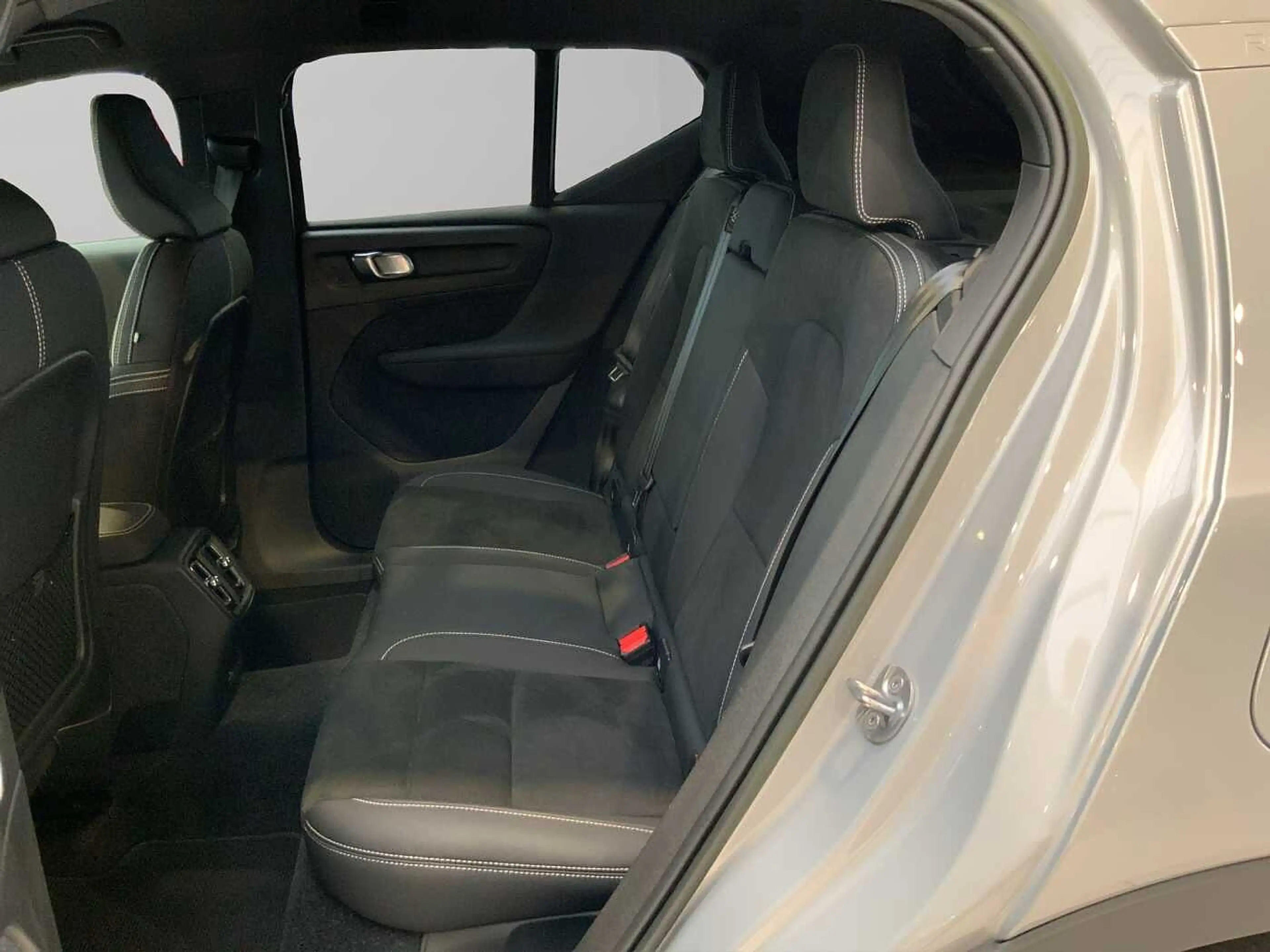 Volvo XC40 Recharge Plus, Single Motor, Elektrisch + Blis + P — photo 15