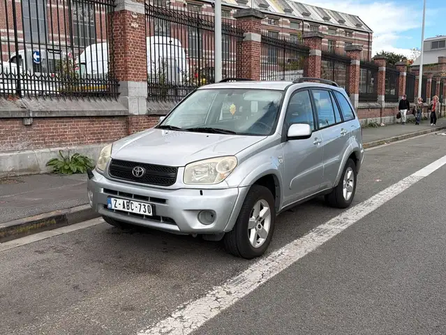 Toyota RAV4 2.0i VVT-i 16v 4x4 VX