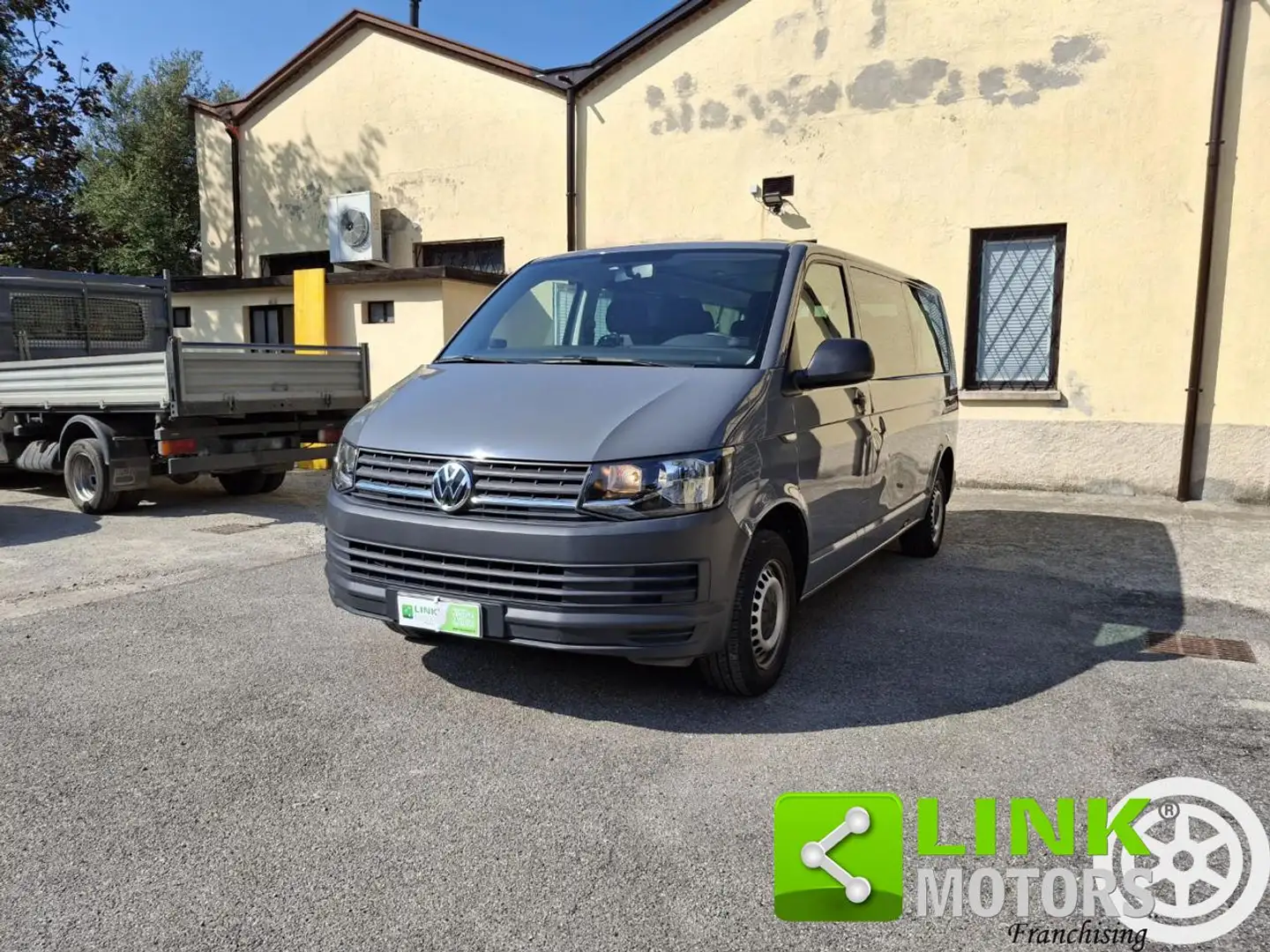 Volkswagen T6 Kombi 2.0 TDI 102CV PL Kombi Business GARANZIA INCLUSA Gris - 1