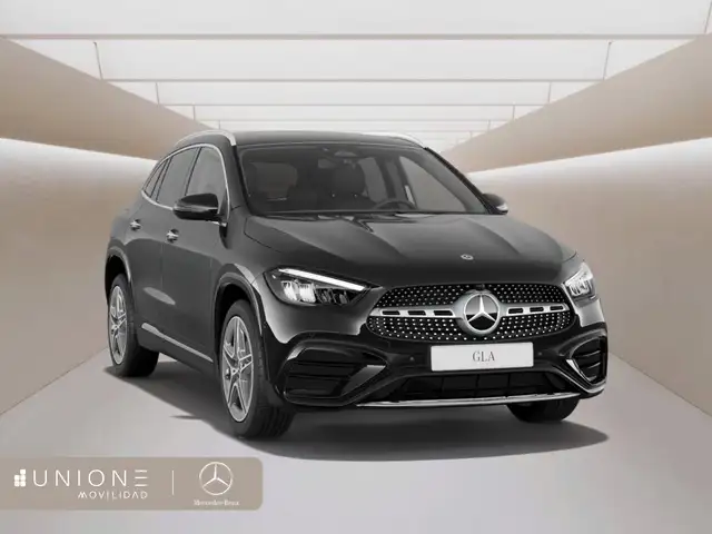 Mercedes-Benz GLA 250 e con tecnología híbrida EQ