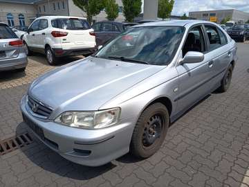 Hatchback 1.8i S