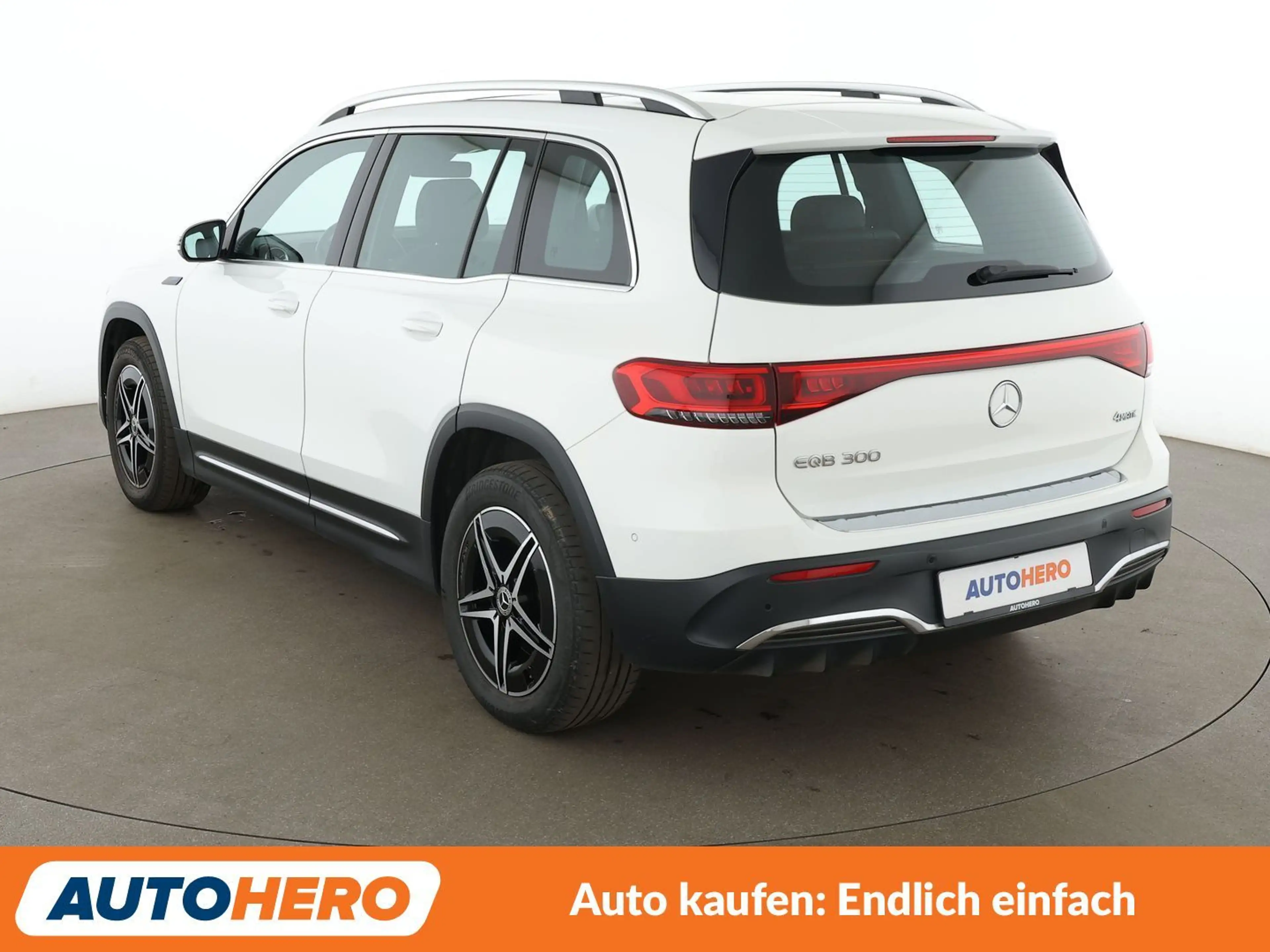 Mercedes-Benz EQB 300 300 4Matic AMG Line Aut. *NAVI*LED*TEMPO*PDC*SHZ* — photo 4