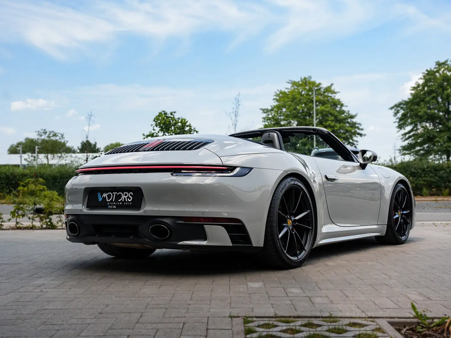 Porsche 992 911 Carrera 4S Cabriolet - Sport Design - Crayon - 2