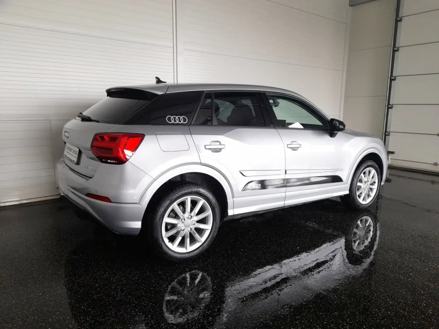 Audi Q2 SPORT 35 TFSI S-tr. *VOLL-LED / NAVI / AHV & KAMERA / TEMPOMAT / E-KLAPPE / KEYLESS / PDC / SHZG* Grau - 2