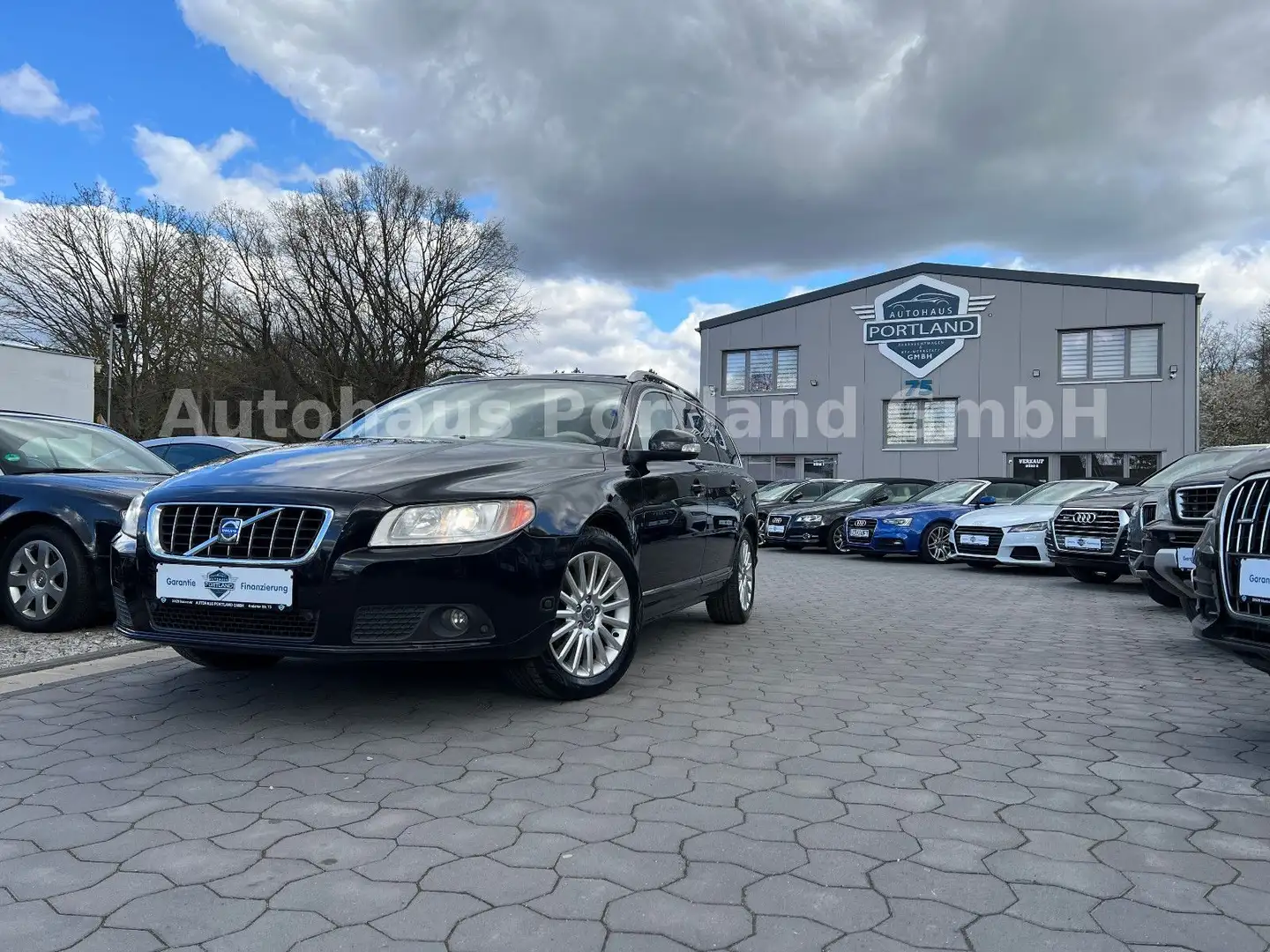 Volvo V70 Summum F DRIVe/S-Dach/AHK/Xenon/Leder/Tempo Nero - 1