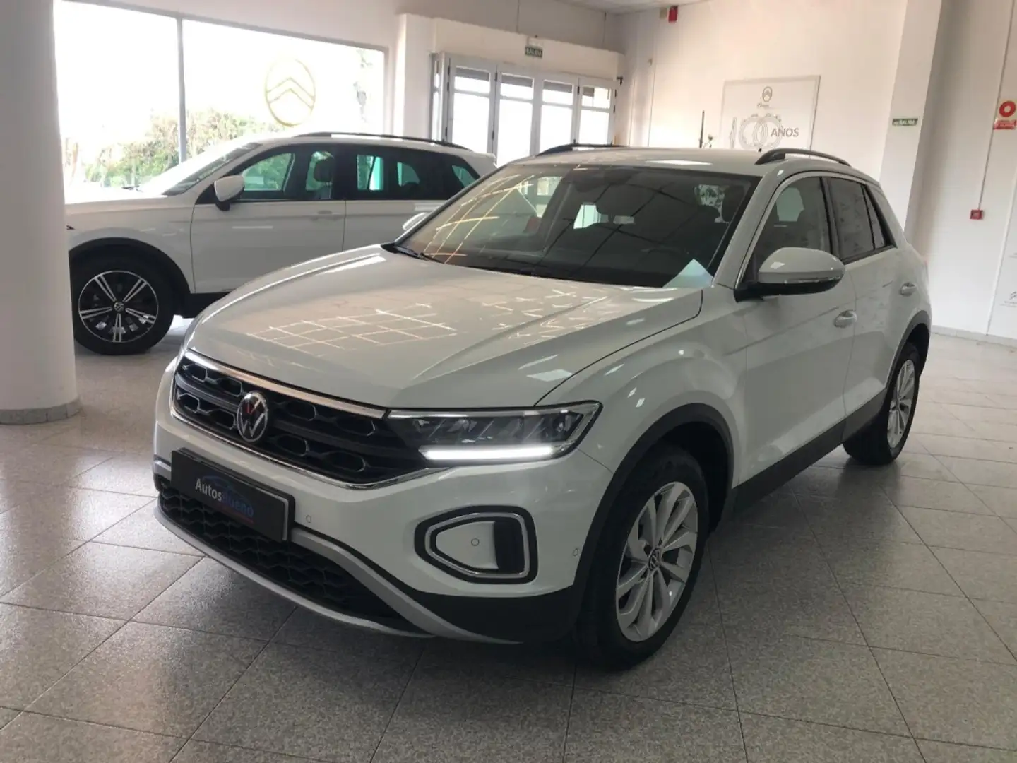 Volkswagen T-Roc 2.0TDI Life 85kW Blanco - 1