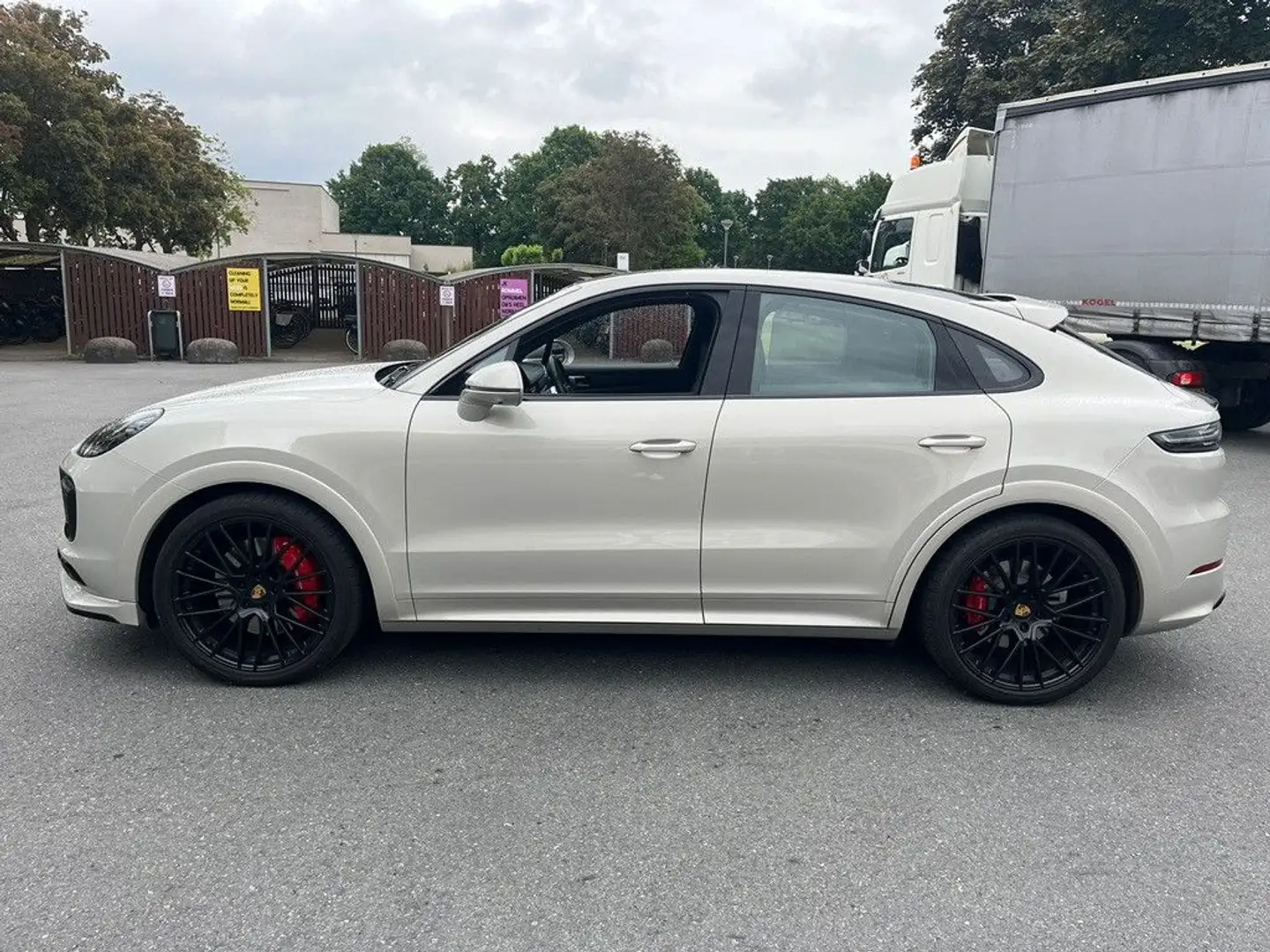 Porsche Cayenne Coupe GTS ACC/HUD/Burmest/SAGA/PDCC/22 Grijs - 2