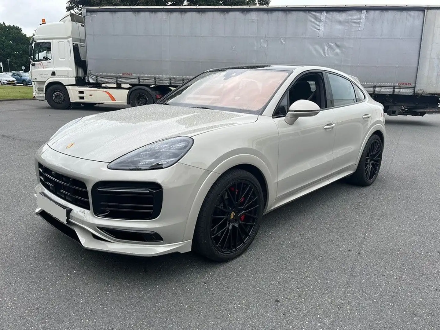 Porsche Cayenne Coupe GTS ACC/HUD/Burmest/SAGA/PDCC/22 Grijs - 1
