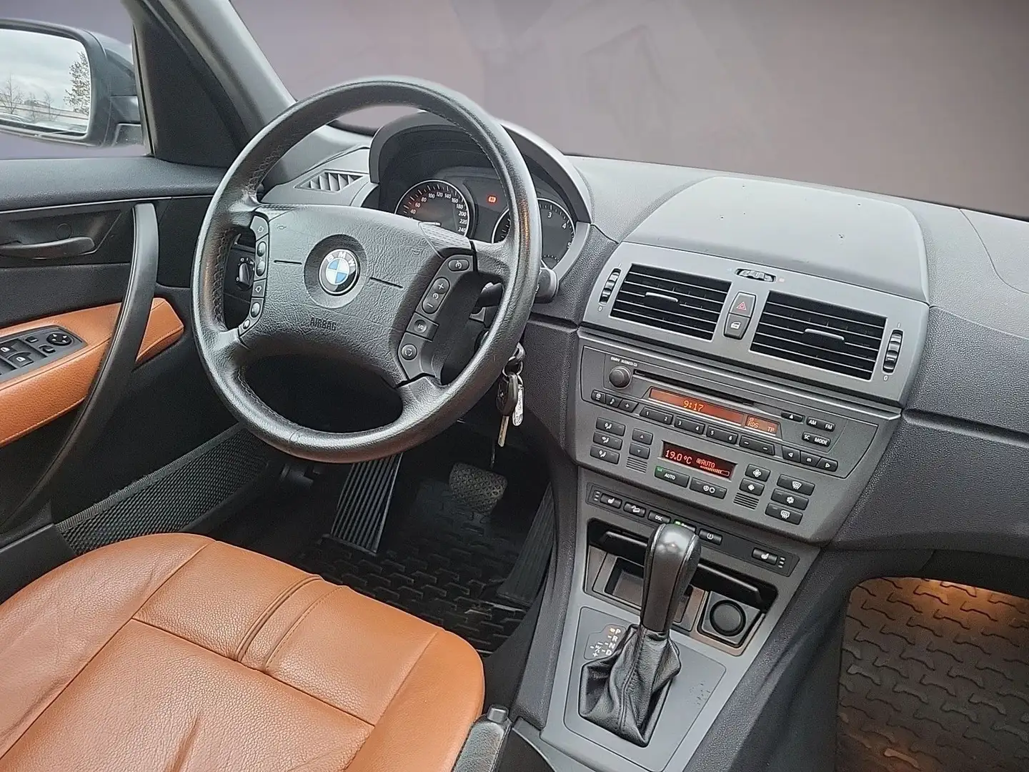 BMW X3 3.0d xDrive*AHK*PANORAMA*MEMORY Schwarz - 2