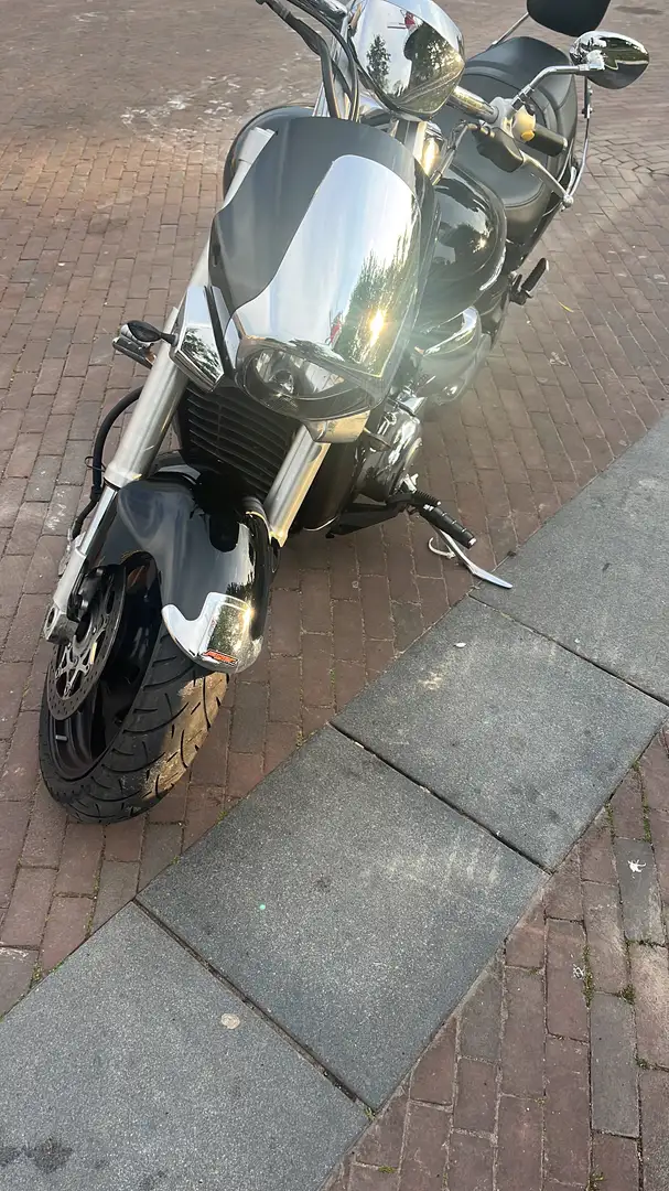Suzuki VZR 1800 M1800r Zwart - 2
