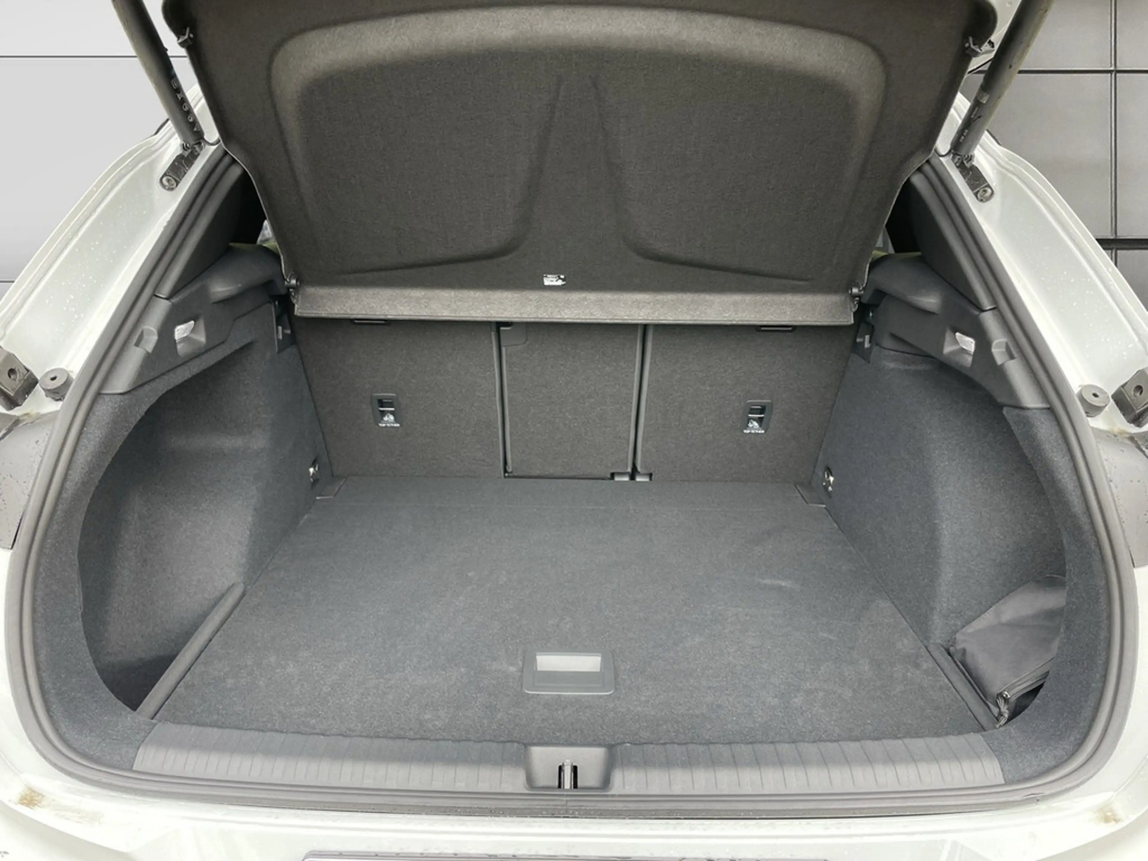 CUPRA Terramar 2.0TSI DSG 4DRIVE VZ *PANO*HUD* — photo 9