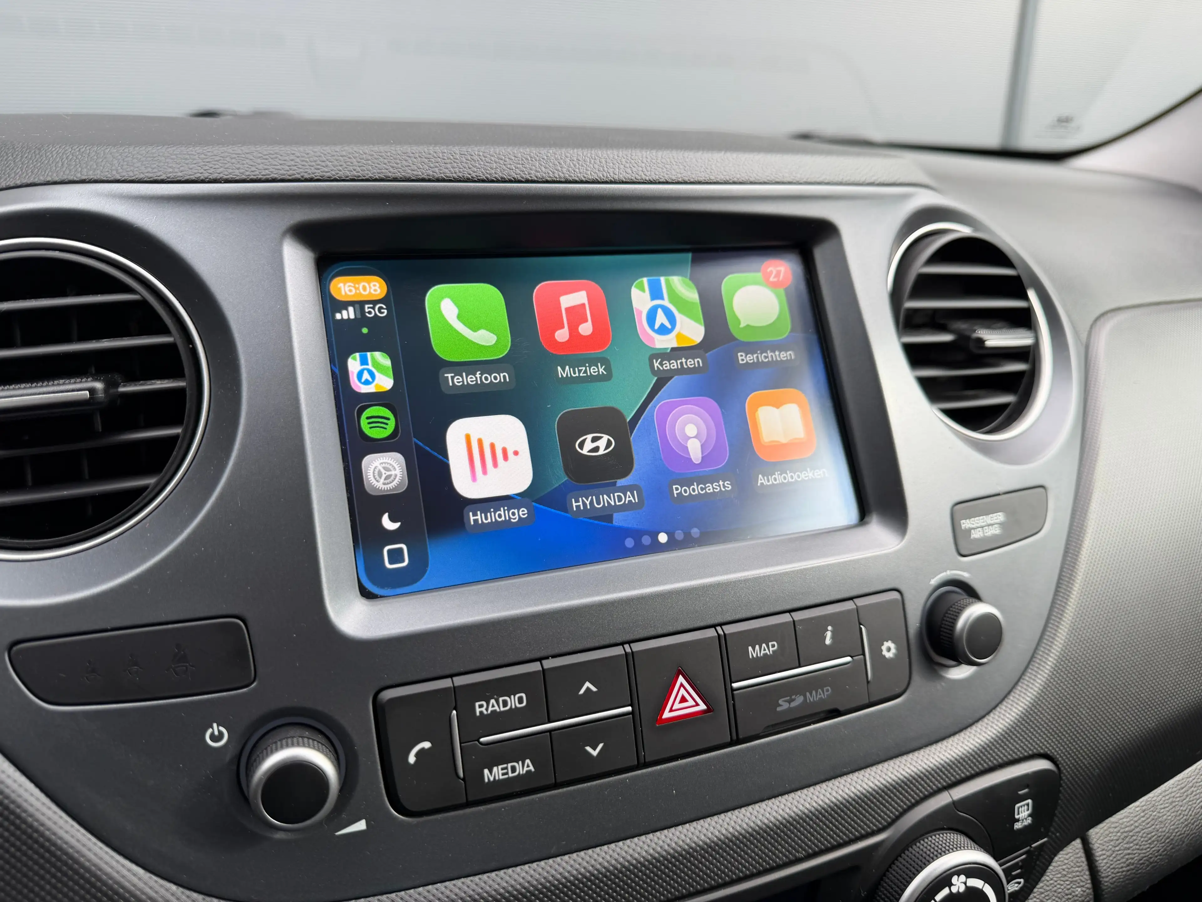 Hyundai i10 1.0i Go! | Dealer Onderhouden | Navigatie | Apple — photo 10