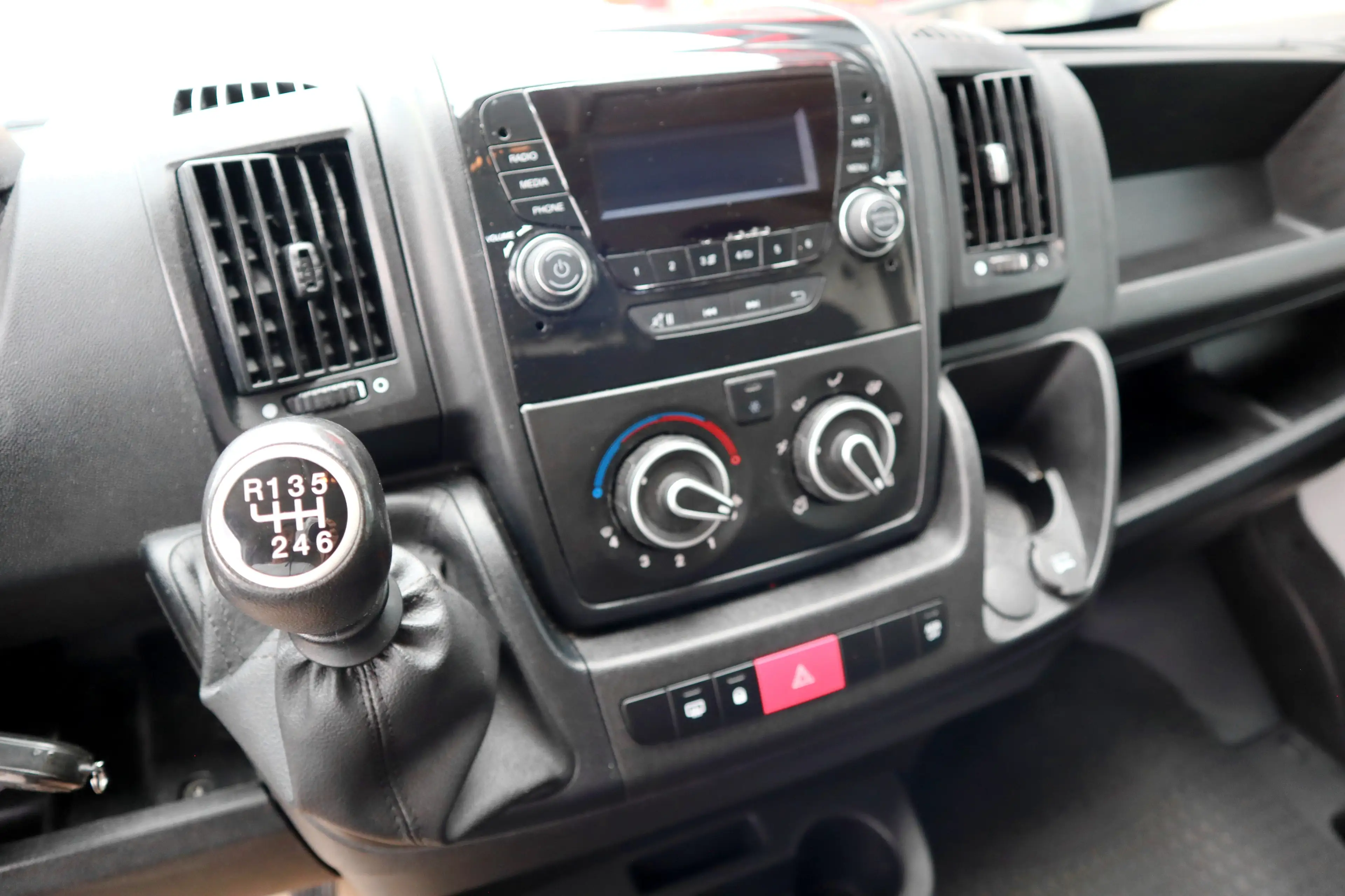 Citroen Jumper 33 L2H2 BlueHDi 140 S&S *1.Besitz* — photo 13