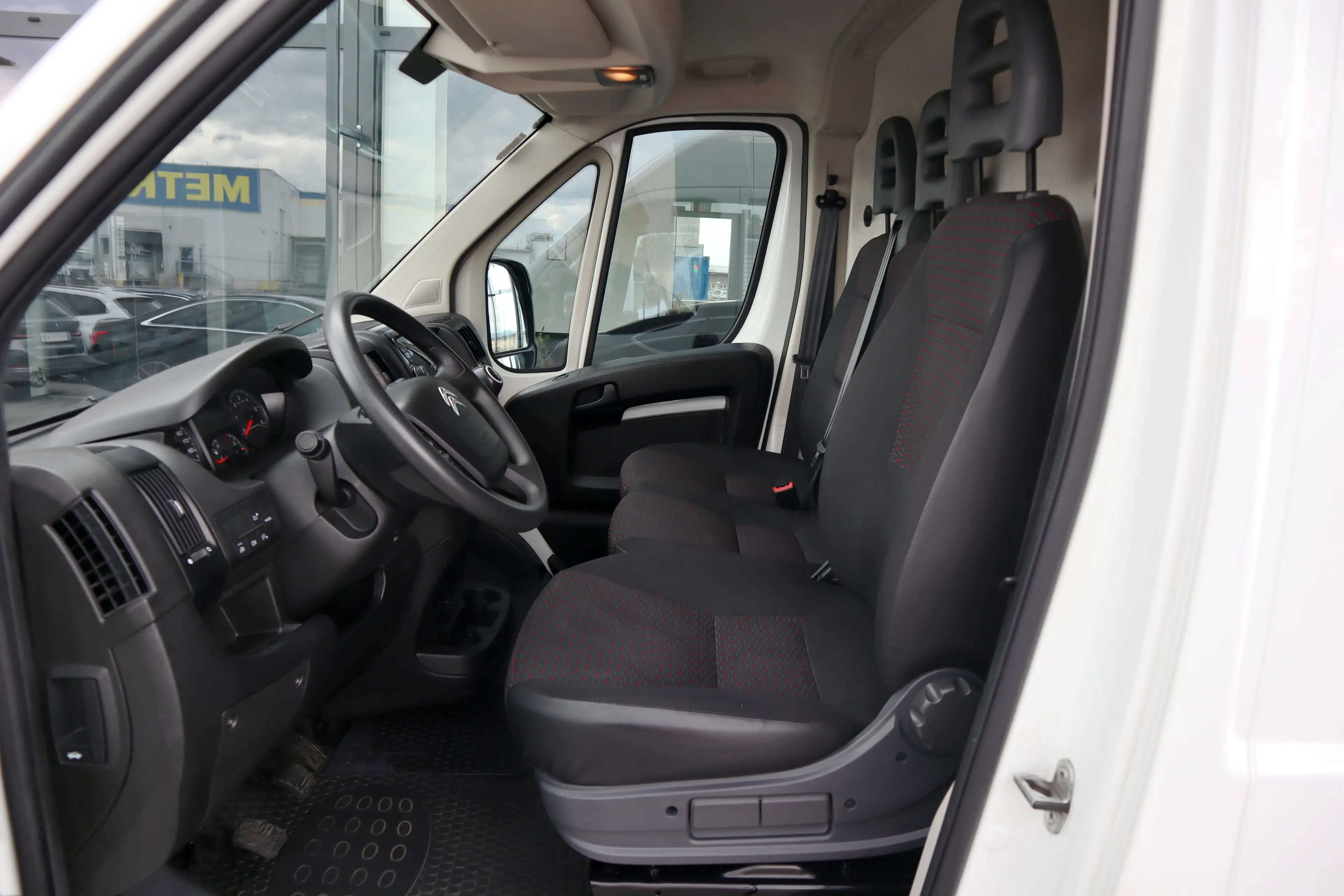 Citroen Jumper 33 L2H2 BlueHDi 140 S&S *1.Besitz* — photo 5