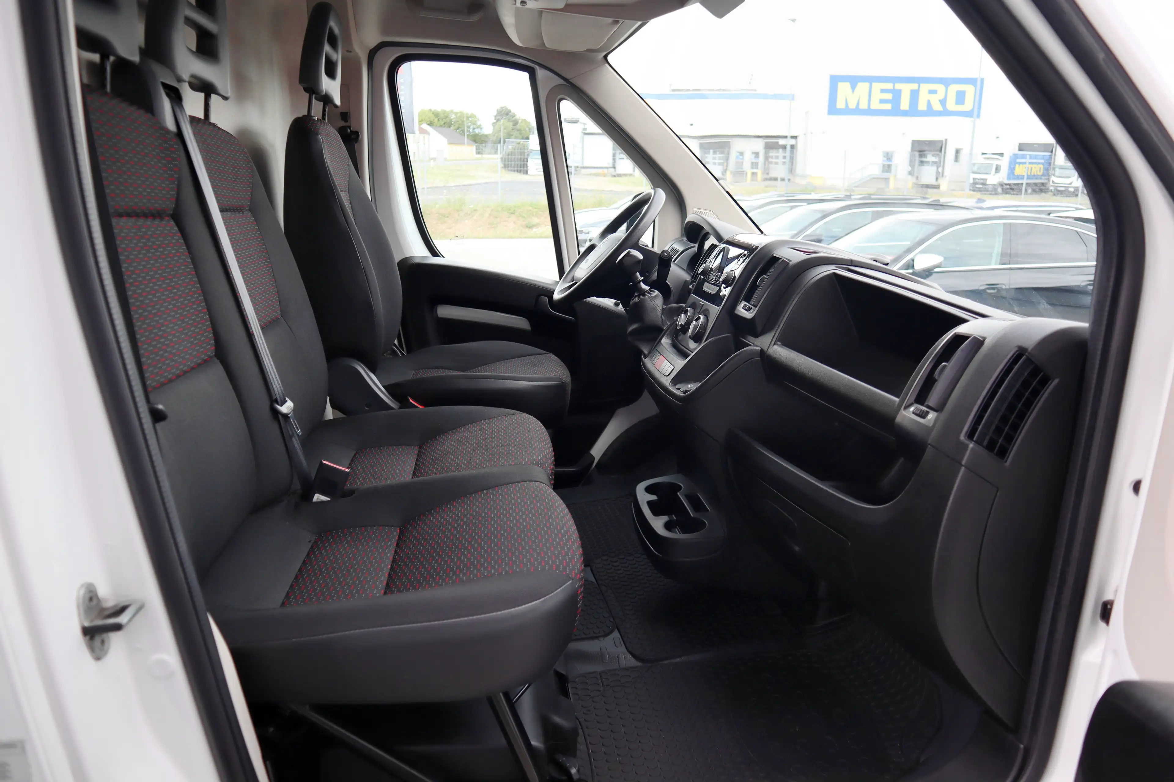Citroen Jumper 33 L2H2 BlueHDi 140 S&S *1.Besitz* — photo 8