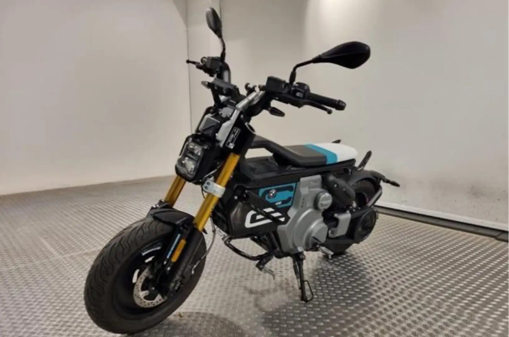 BMW CE 02 - 1