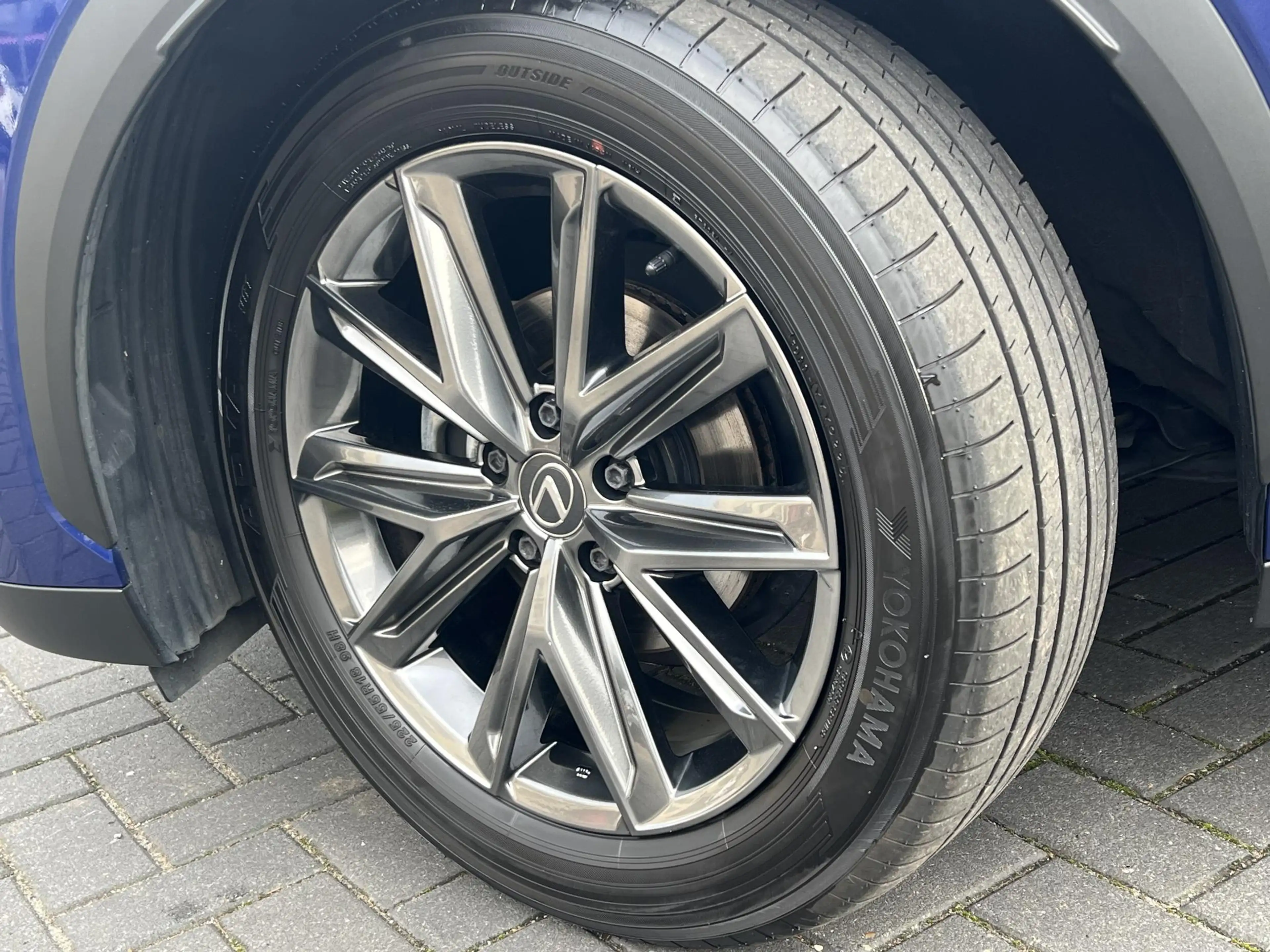 Lexus LBX 1.5 Hybrid Elegant | Stoel + Stuurverwarming, Leer — photo 2