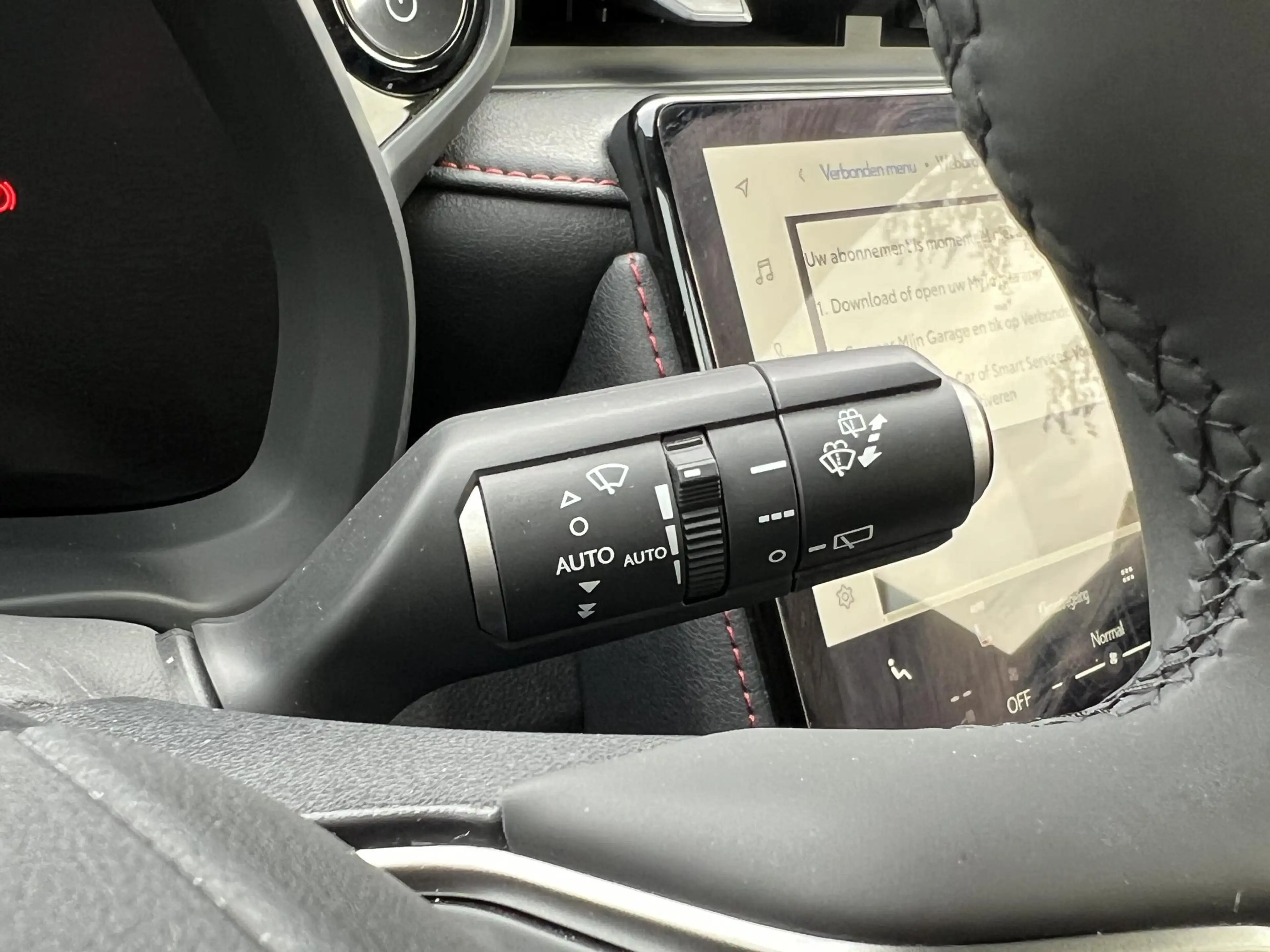 Lexus LBX 1.5 Hybrid Elegant | Stoel + Stuurverwarming, Leer — photo 27