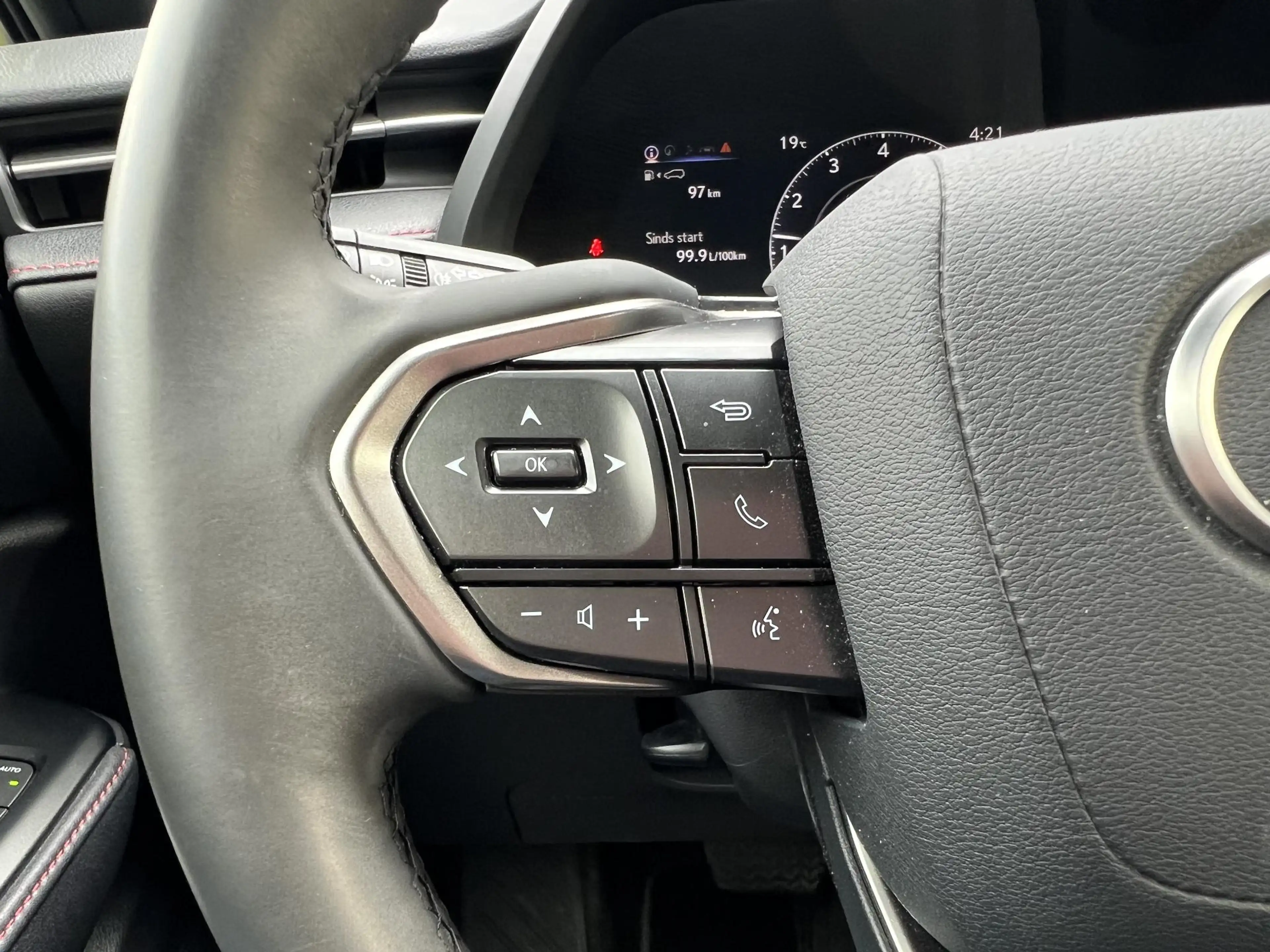 Lexus LBX 1.5 Hybrid Elegant | Stoel + Stuurverwarming, Leer — photo 24