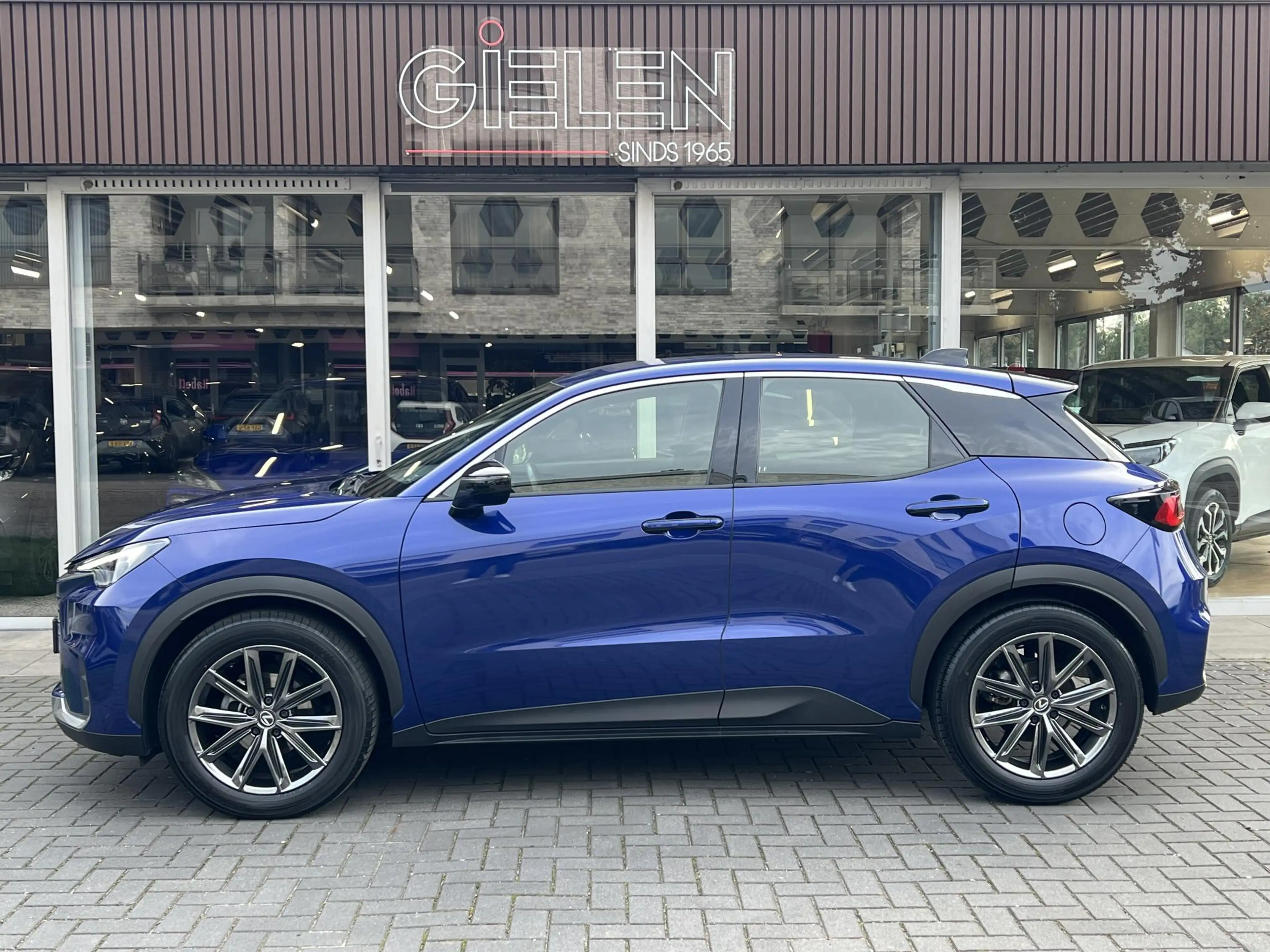 Lexus LBX 1.5 Hybrid Elegant | Stoel + Stuurverwarming, Leer — photo 10
