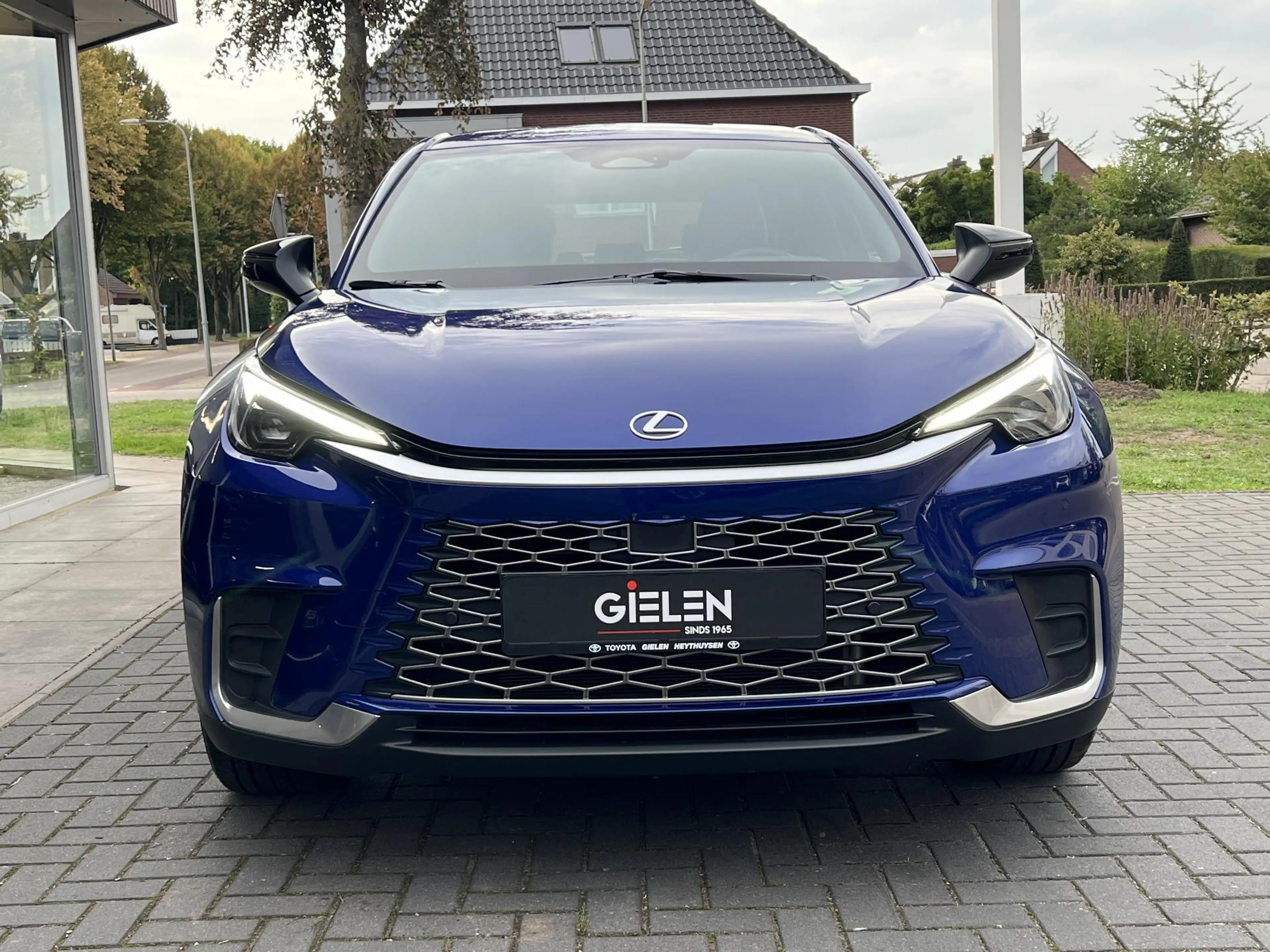 Lexus LBX 1.5 Hybrid Elegant | Stoel + Stuurverwarming, Leer — photo 6