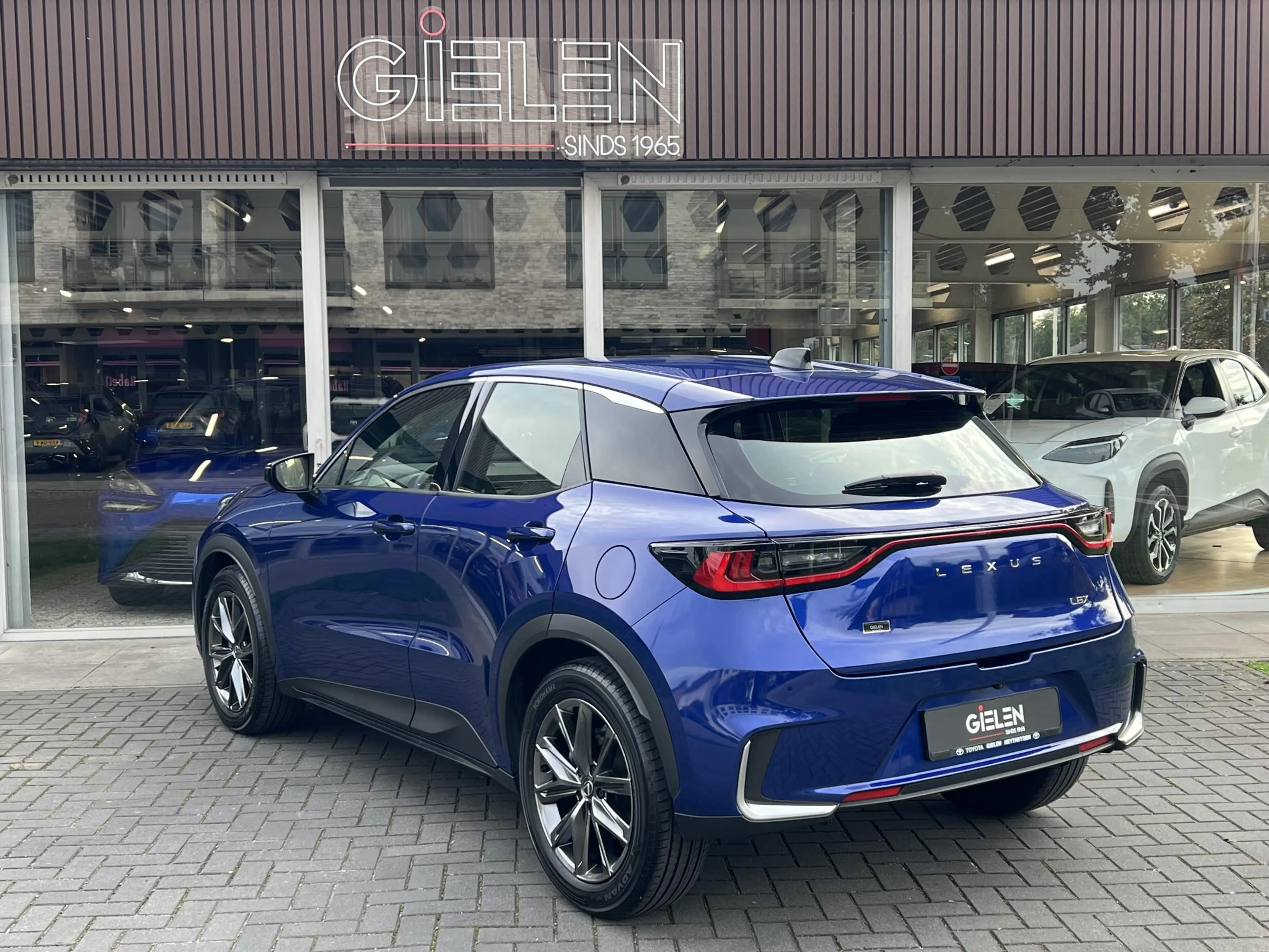 Lexus LBX 1.5 Hybrid Elegant | Stoel + Stuurverwarming, Leer — photo 35