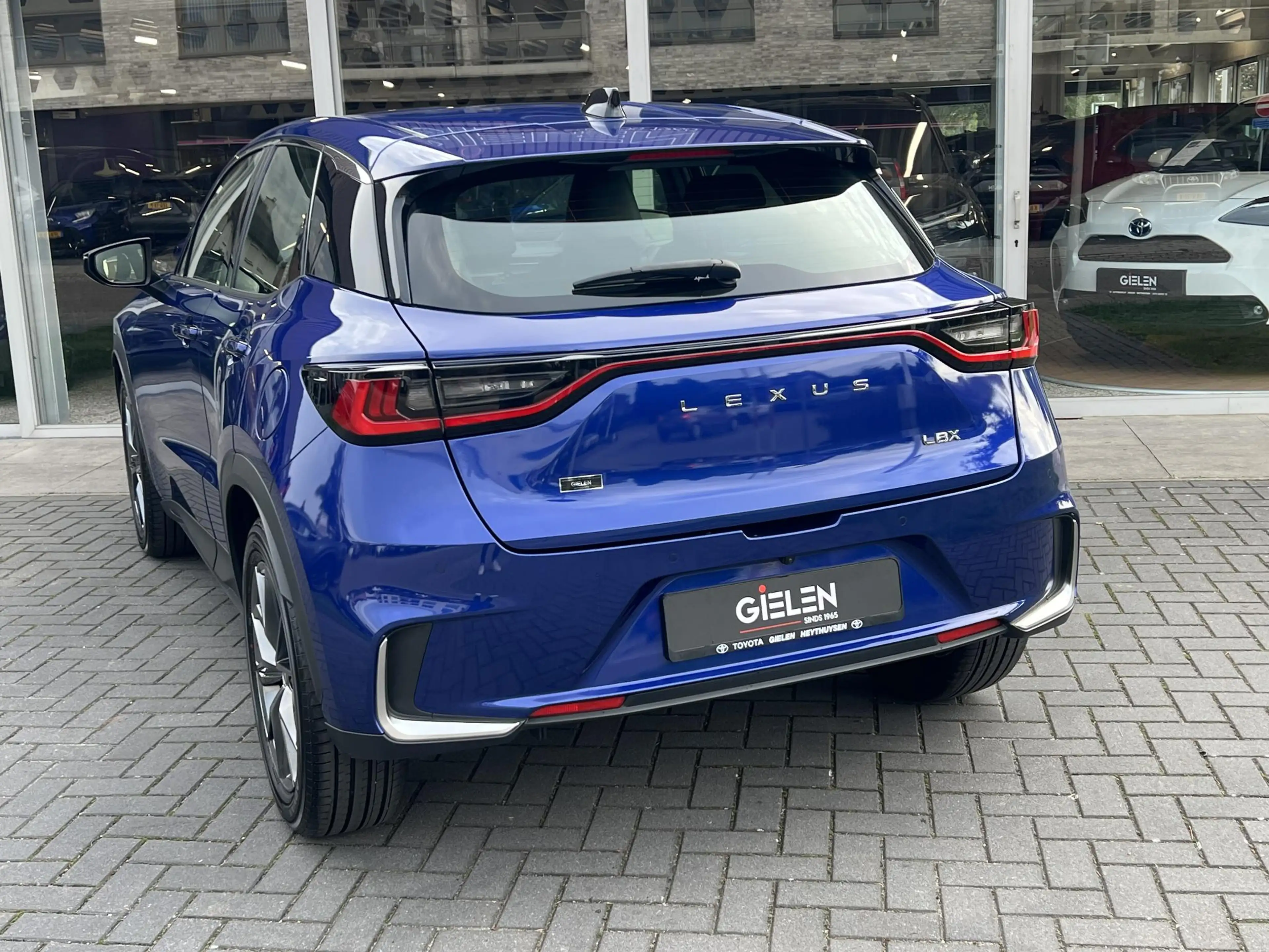 Lexus LBX 1.5 Hybrid Elegant | Stoel + Stuurverwarming, Leer — photo 13
