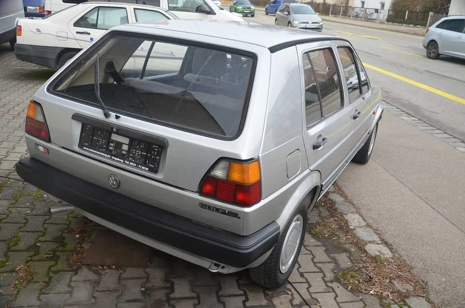 Volkswagen Golf GL 1,3, 4türig, rostfrei Zilver - 2