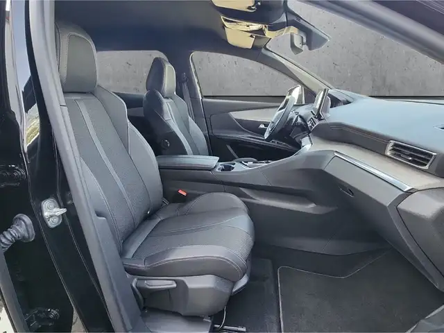 Peugeot 3008 view 13