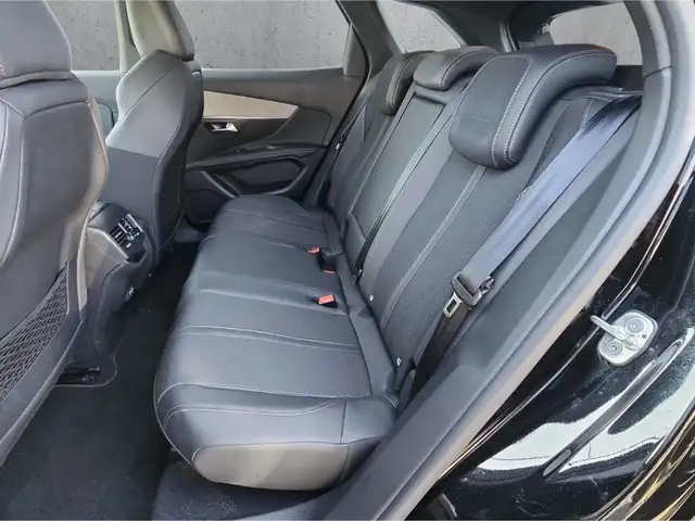 Peugeot 3008 view 8