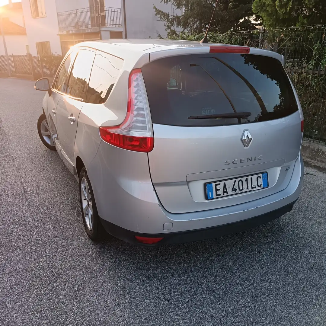 Renault Scenic 1.5 dCi - 2